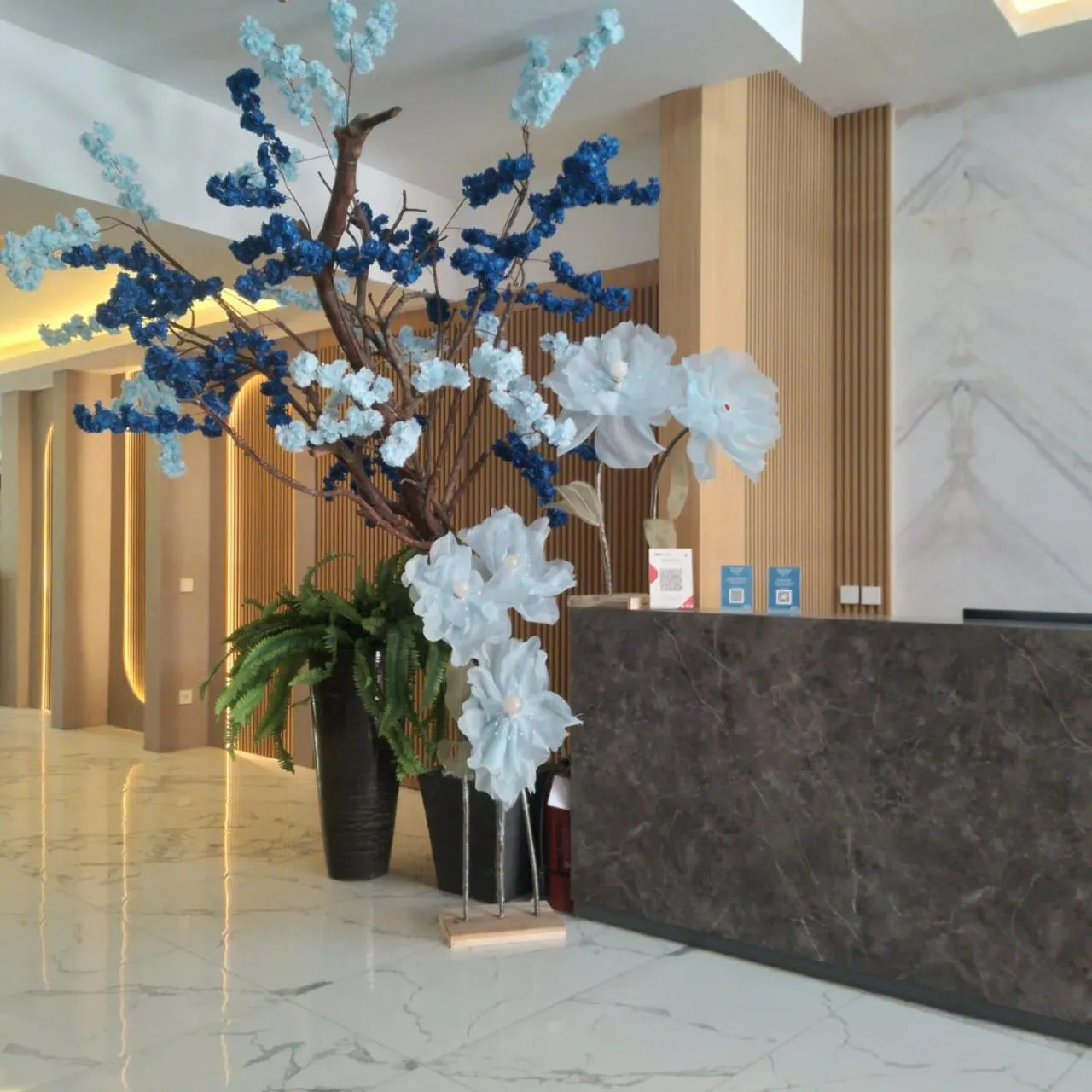 Lobby or reception in True Blue Bunga Bunga Hotel Pasar Baru - Jakarta