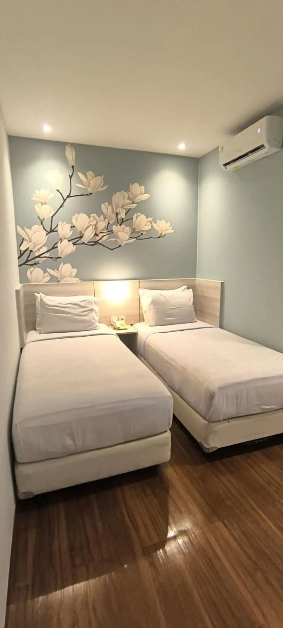Bedroom, Bed in True Blue Bunga Bunga Hotel Pasar Baru - Jakarta