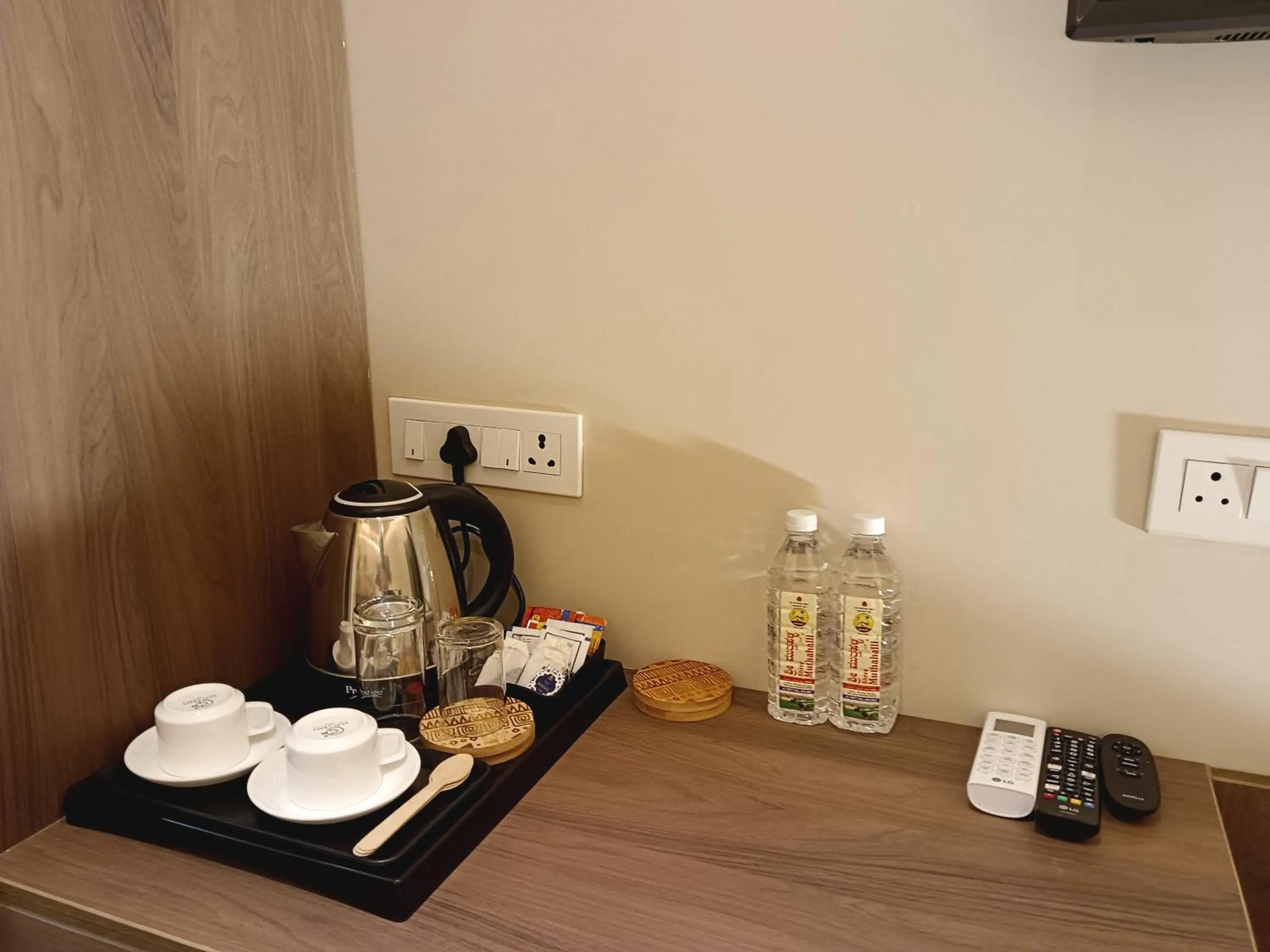 Coffee/tea facilities in Hotel Muthahalli Grand