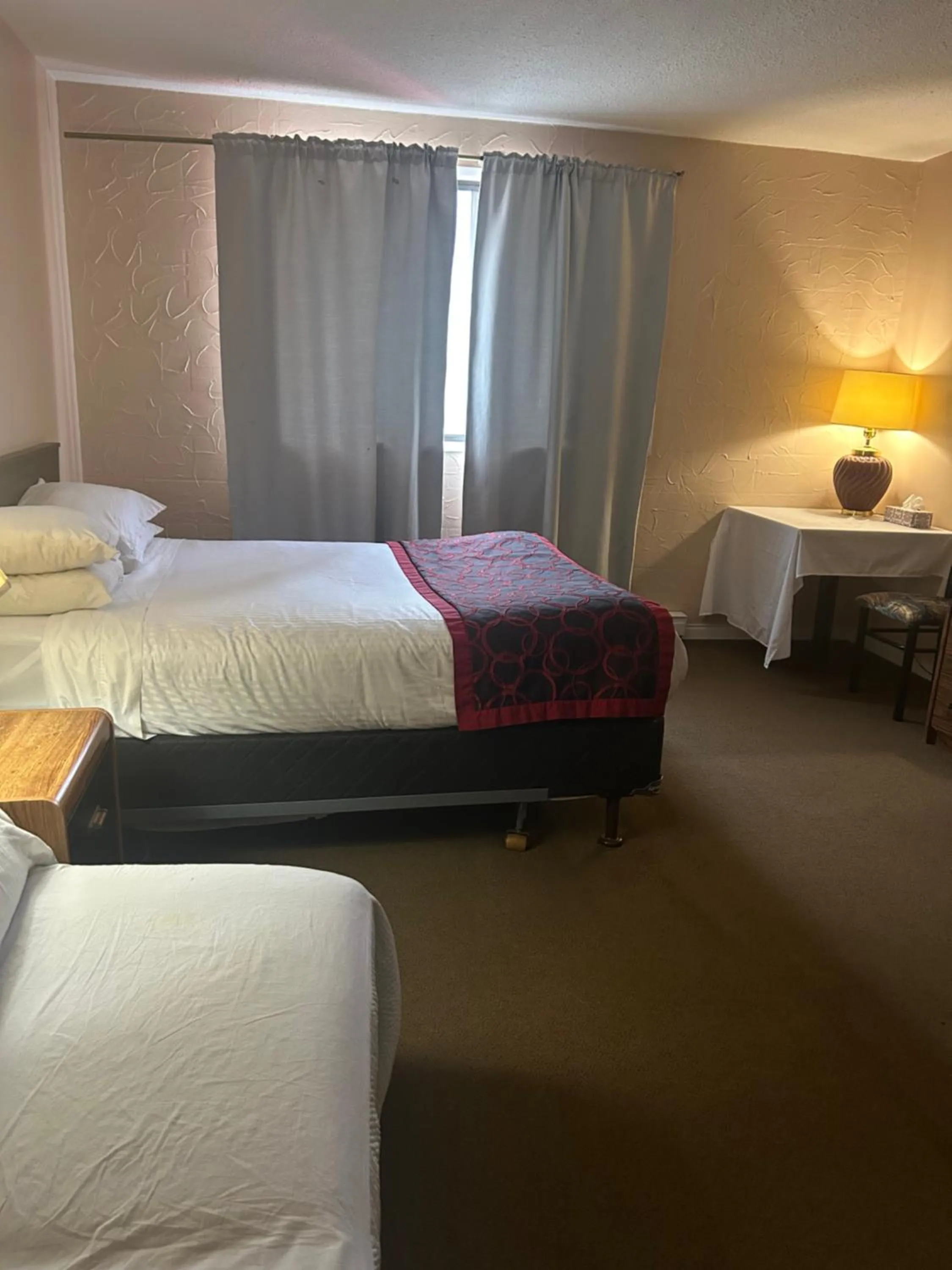 Bed in Villagers Inn