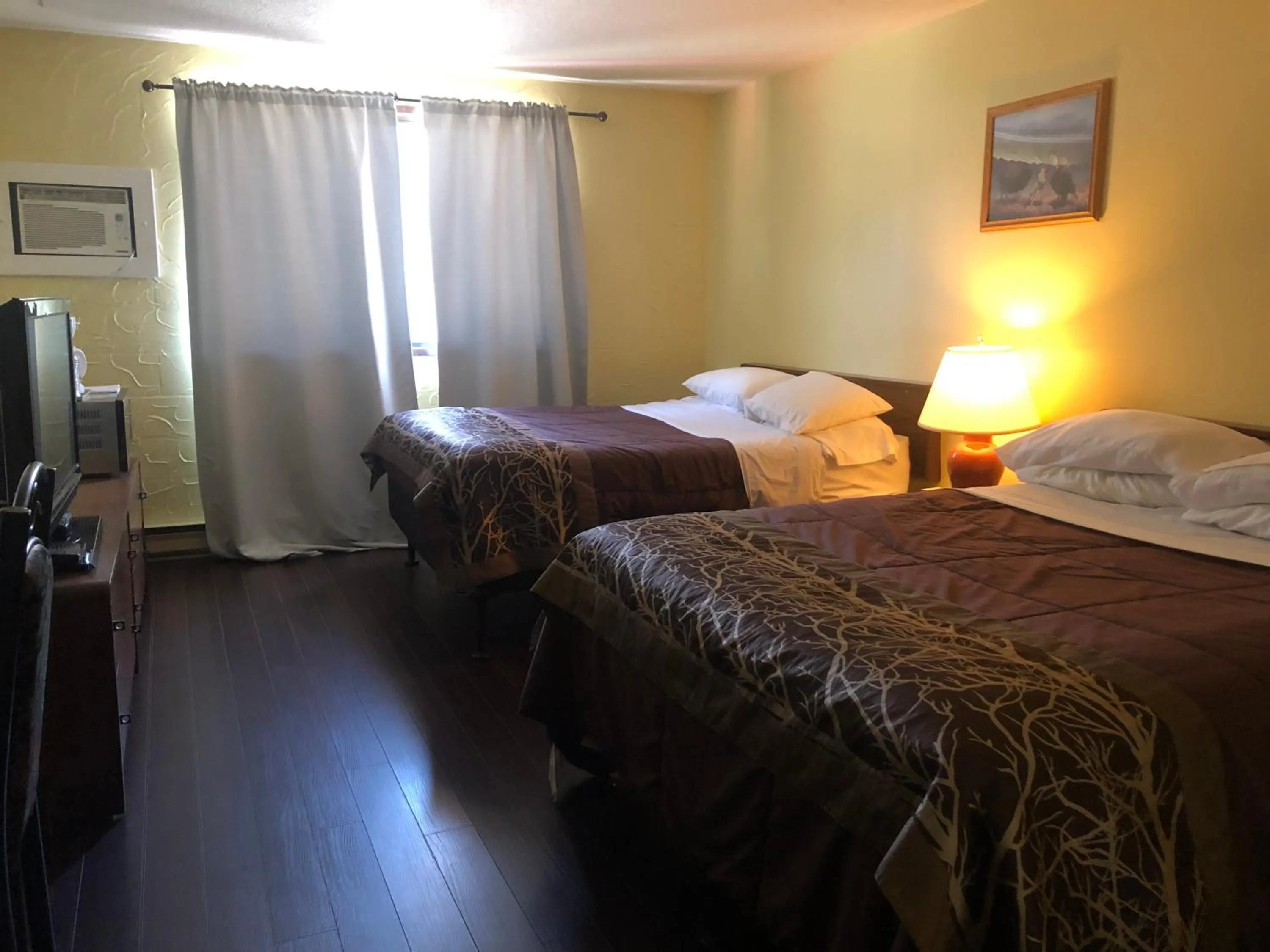 Bed in Villagers Inn