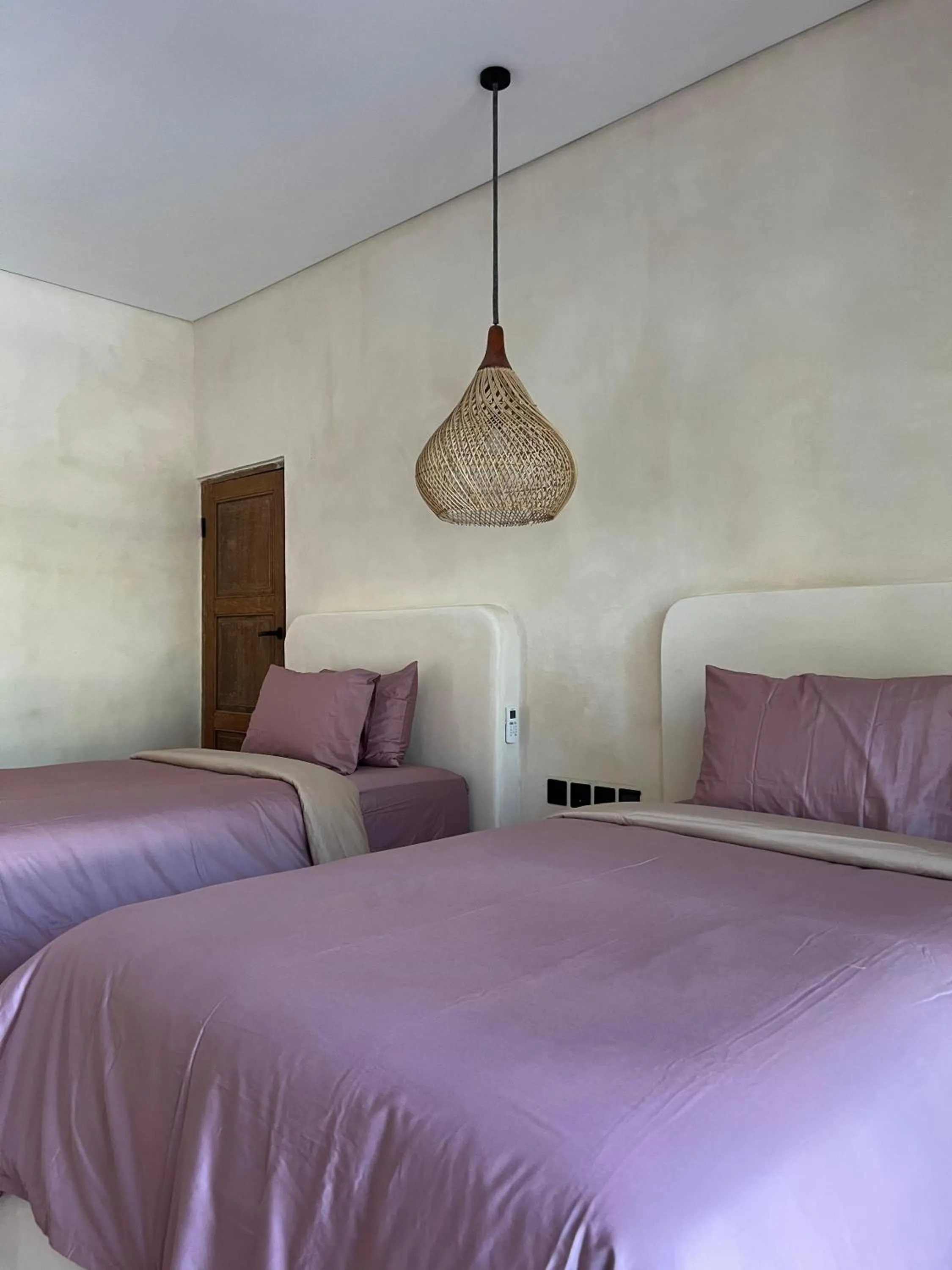 Bed in El Campo Mushroom