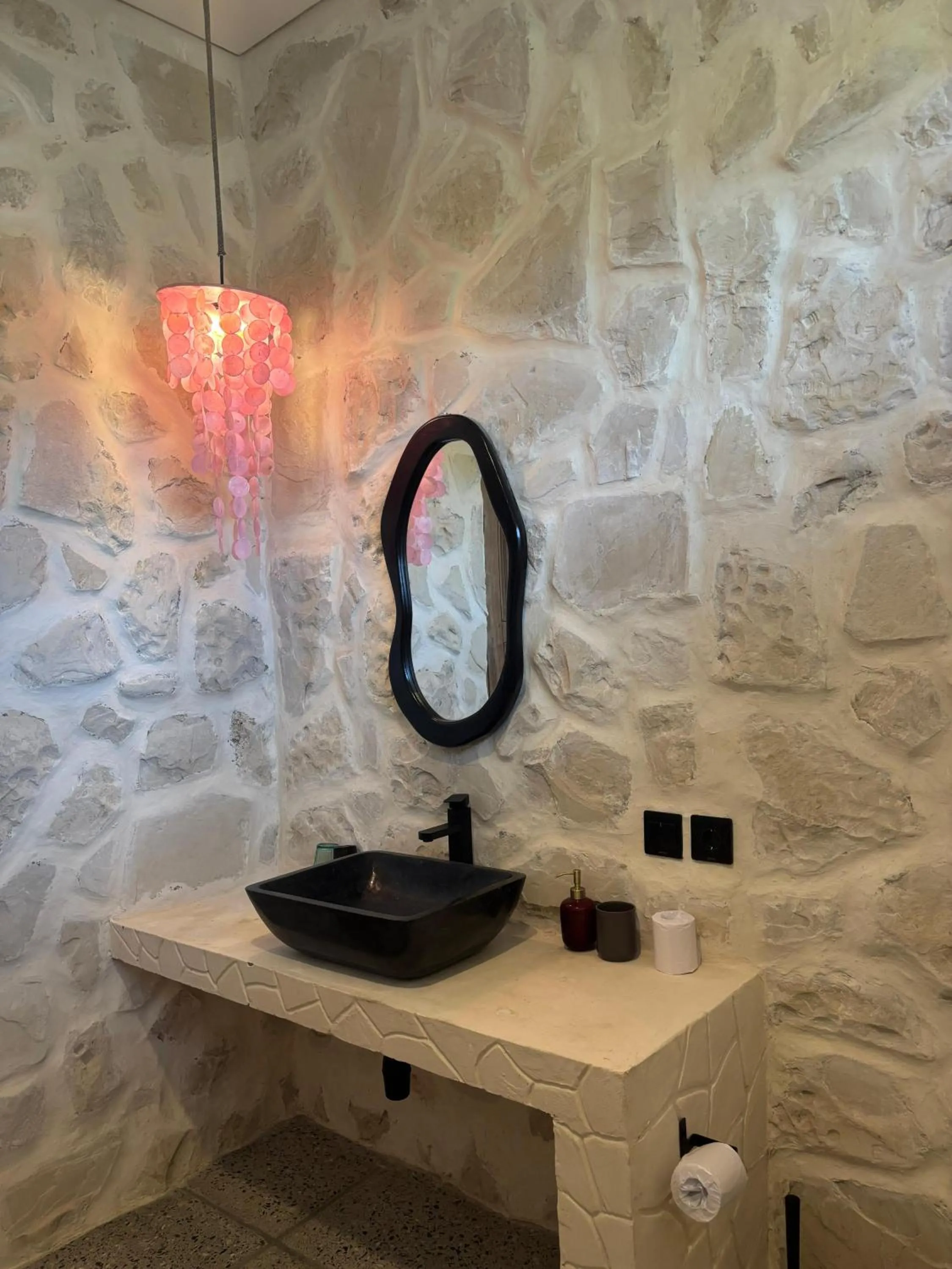 Bathroom in El Campo Mushroom