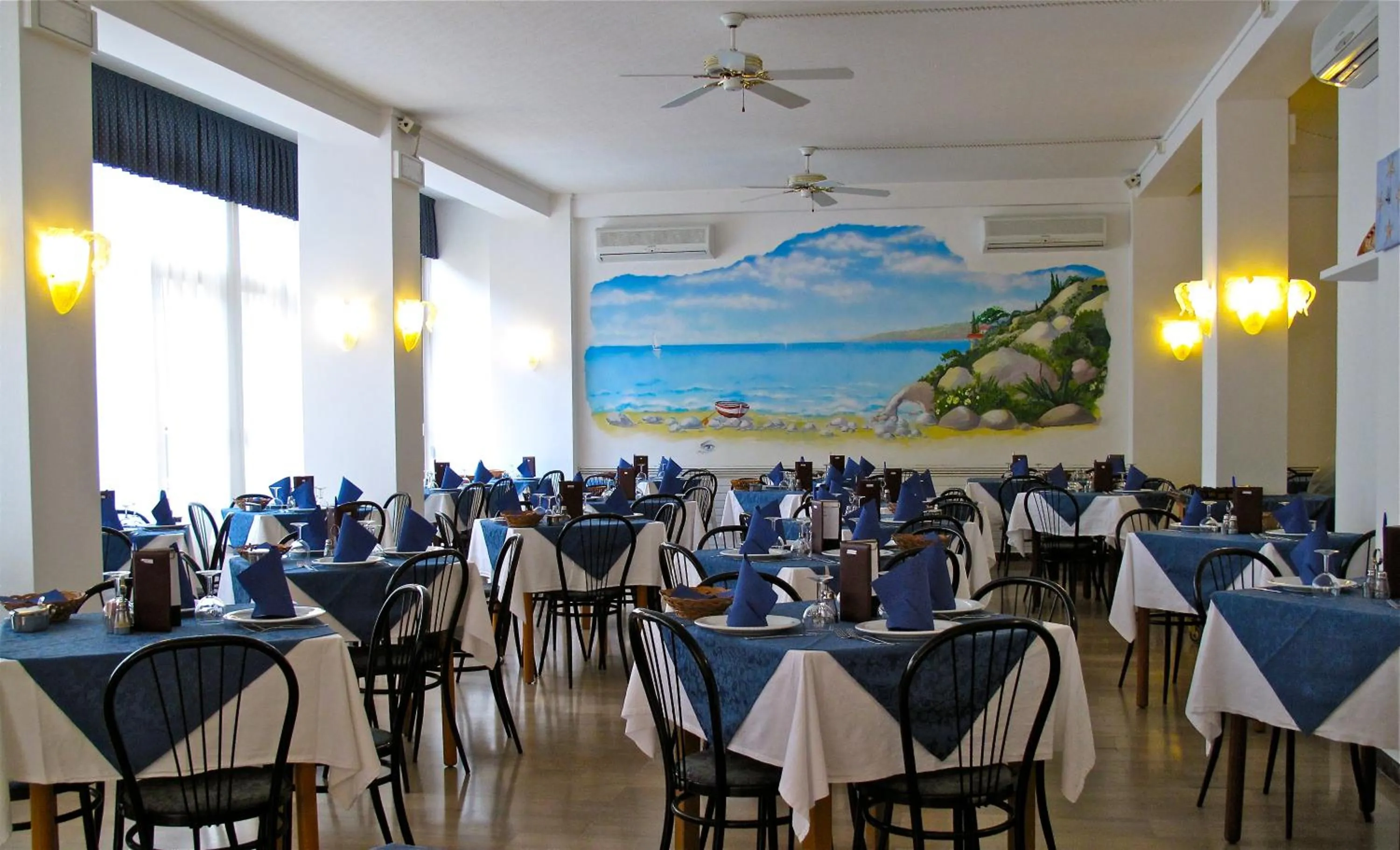 Hotel Holiday