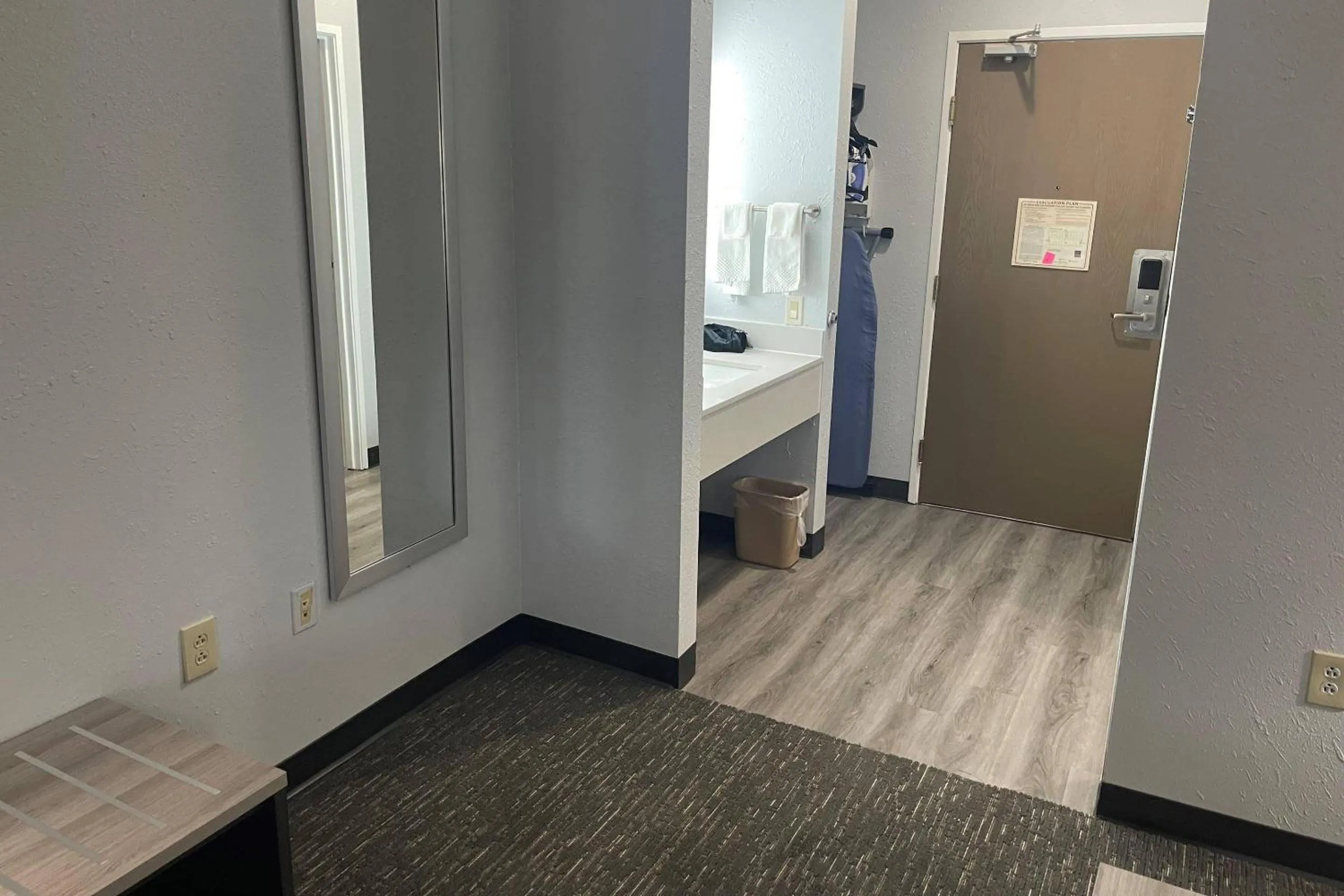 Bedroom in Quality Suites Abilene Mall Area