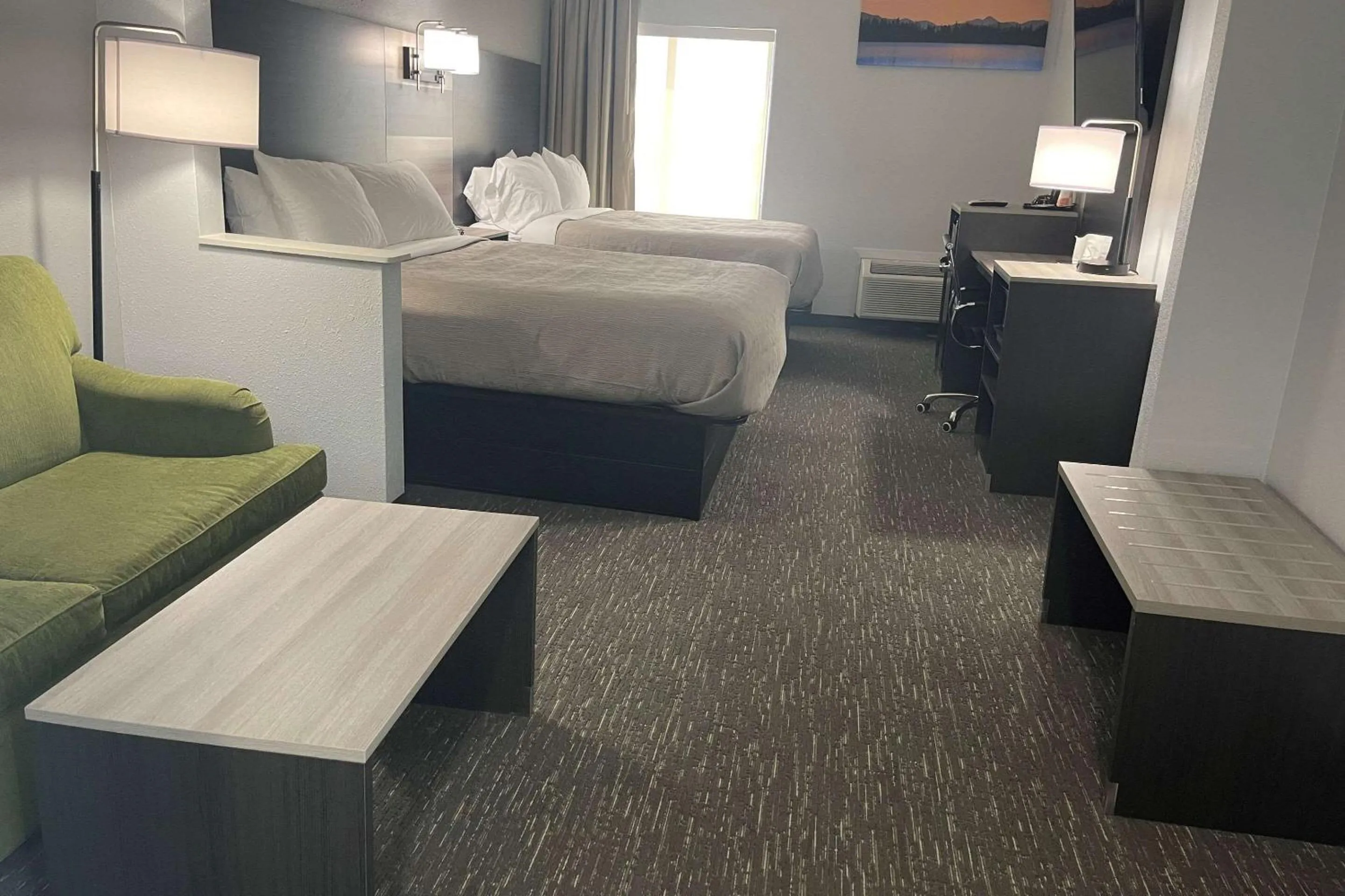 Bedroom in Quality Suites Abilene Mall Area