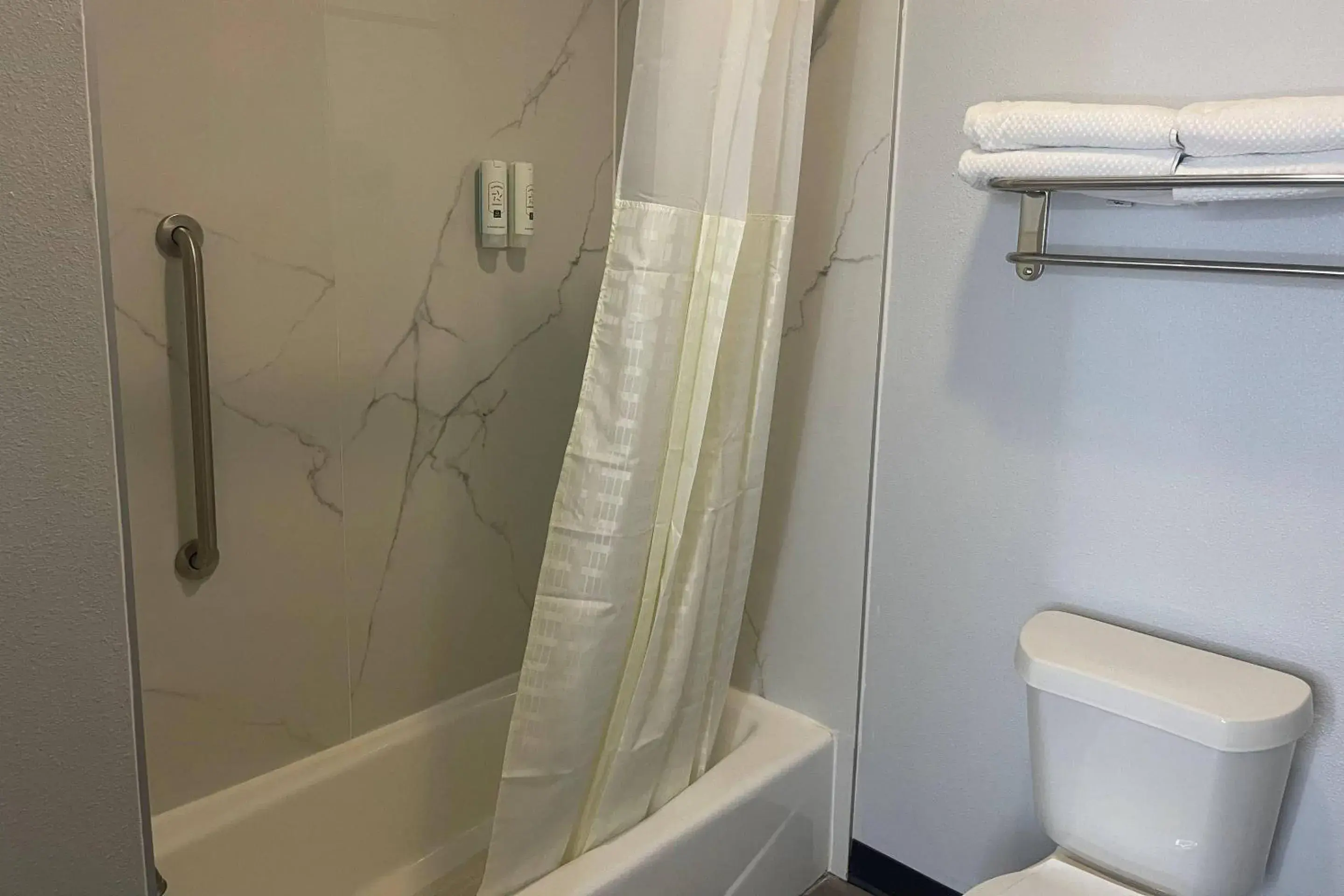 Bedroom in Quality Suites Abilene Mall Area Bedroom in Quality Suites Abilene Mall Area