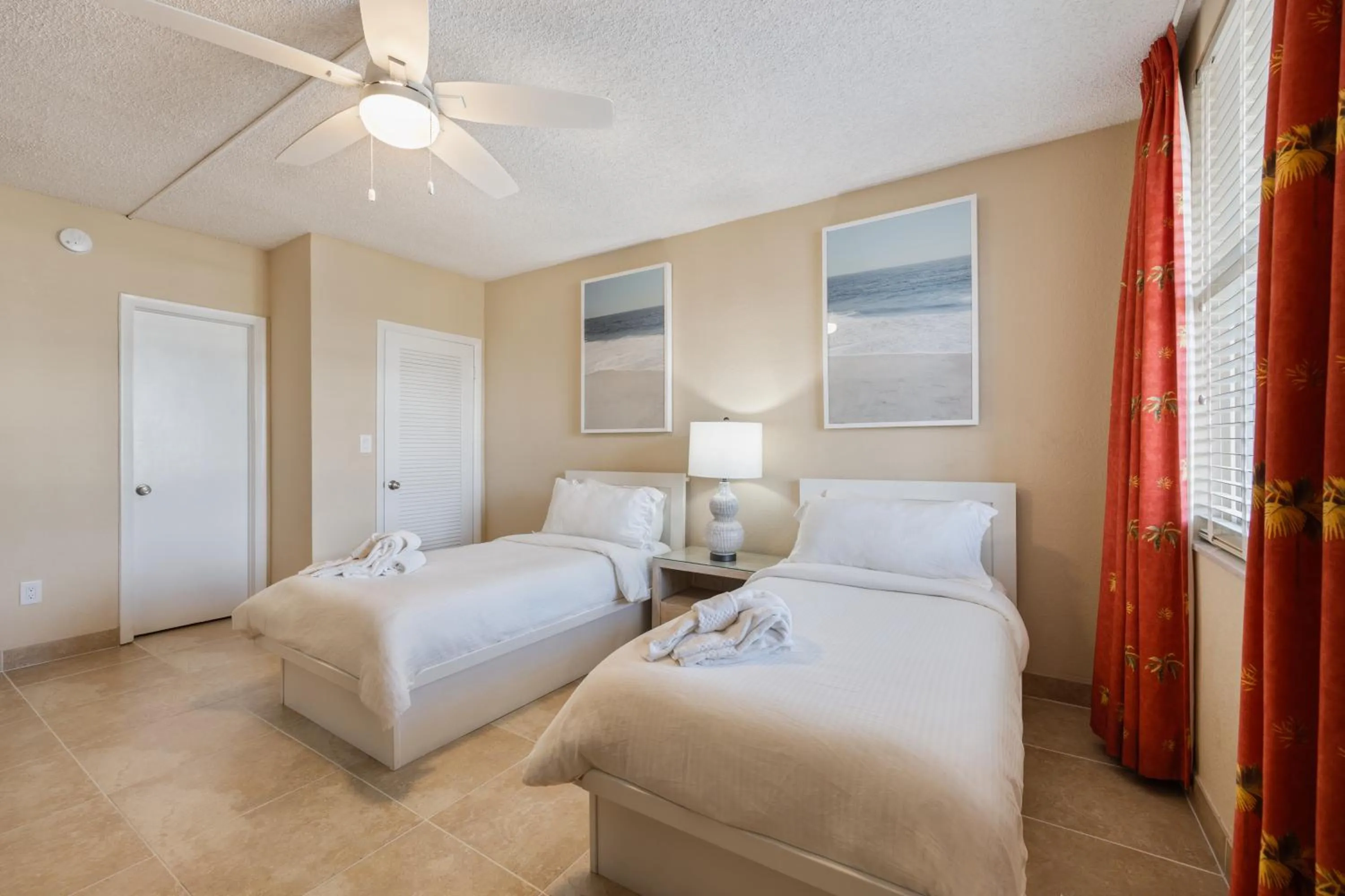 Bedroom, Bed in Coconut Bay Resort
