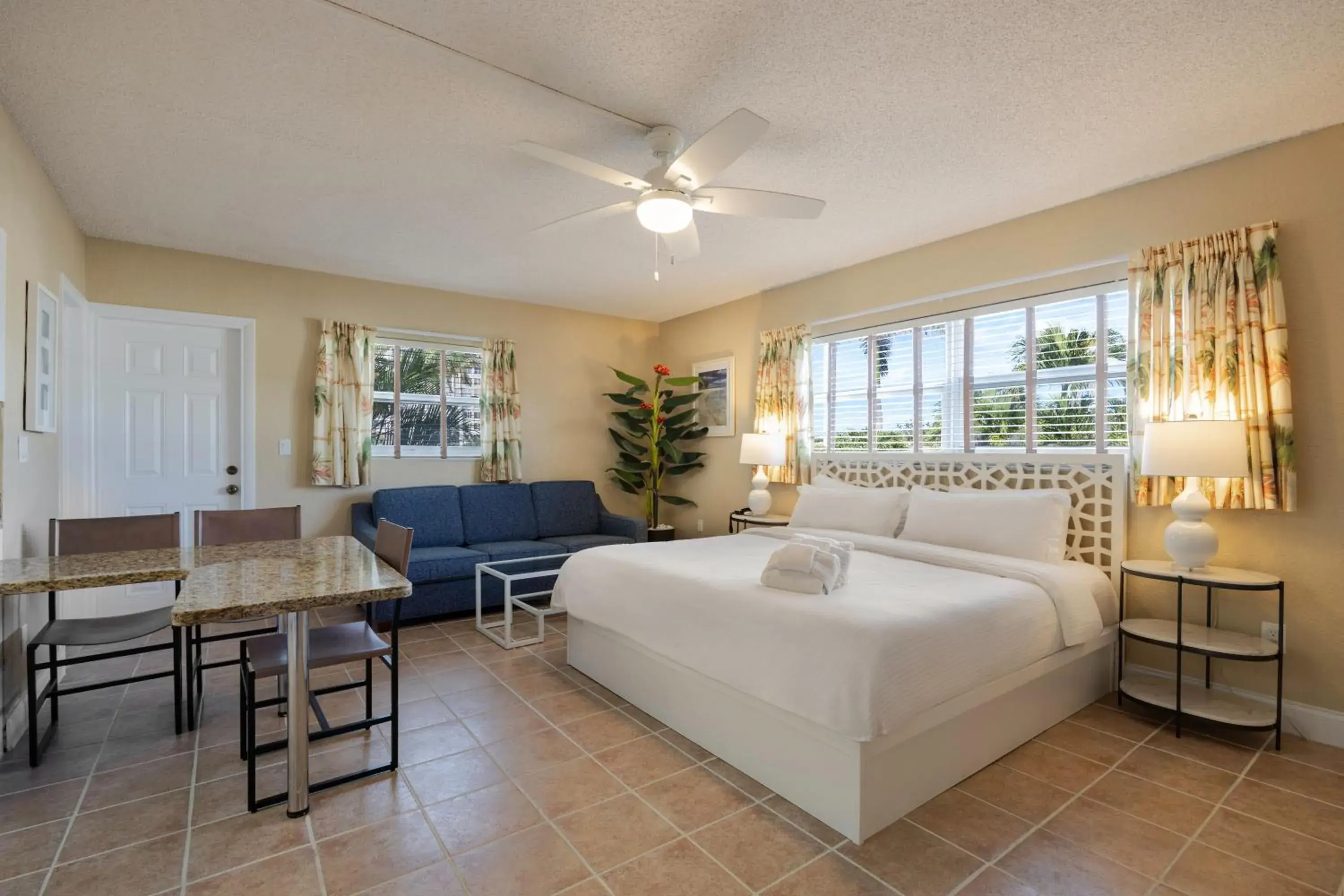 Photo of the whole room, Bed in Coconut Bay Resort