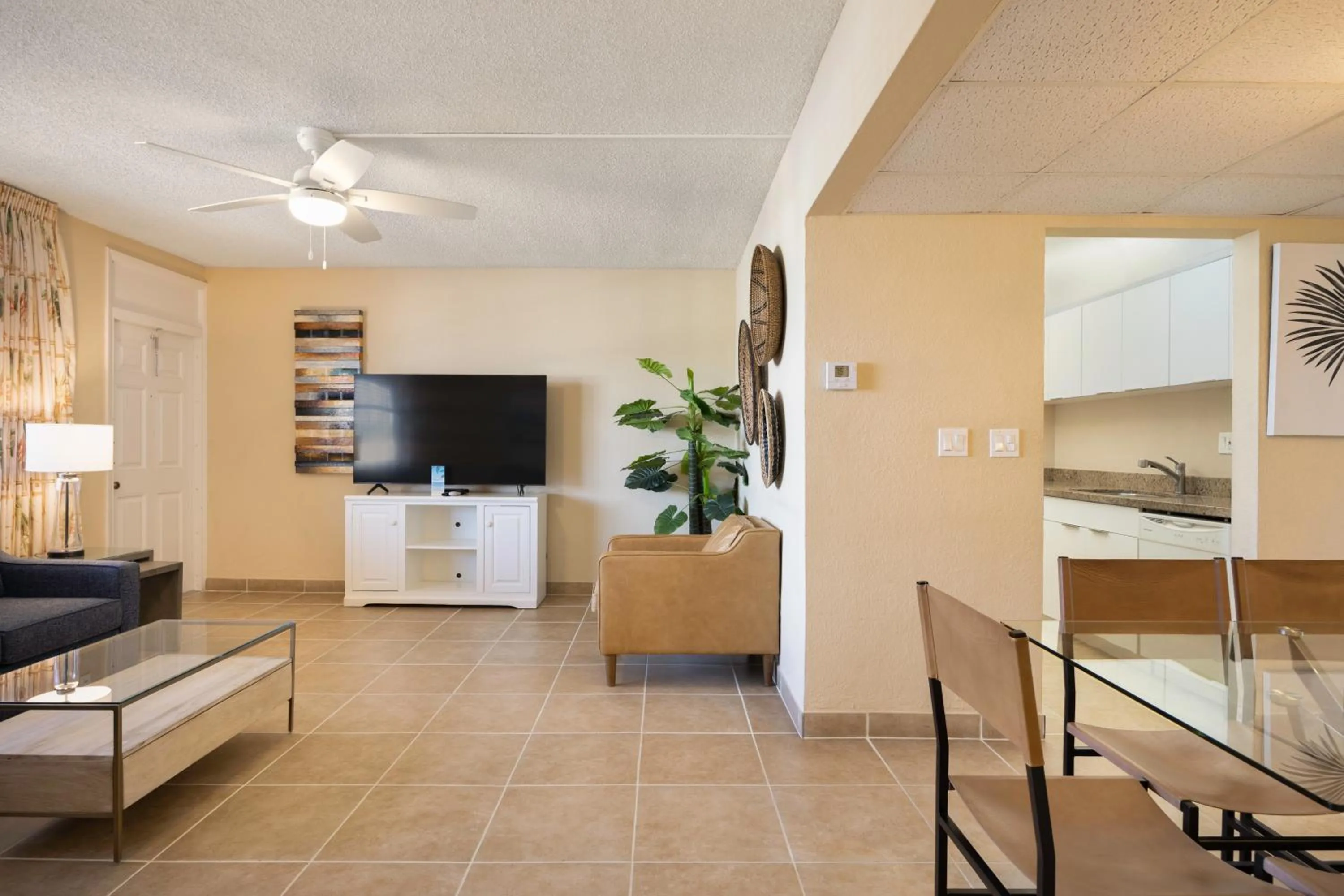 Kitchen or kitchenette in Coconut Bay Resort