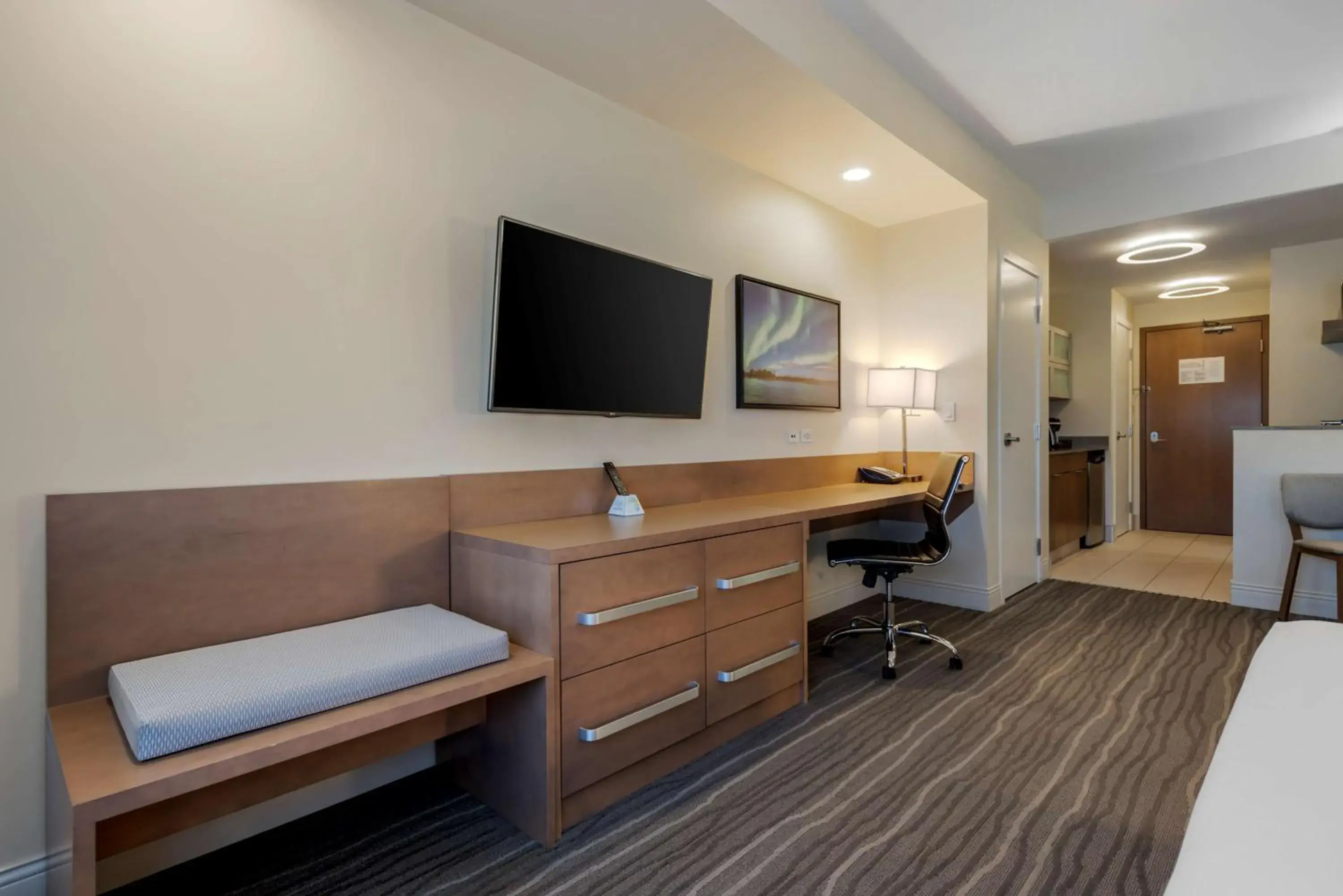 Bedroom, Bed in Best Western Plus Sawridge Suites Bedroom, Bed in Best Western Plus Sawridge Suites