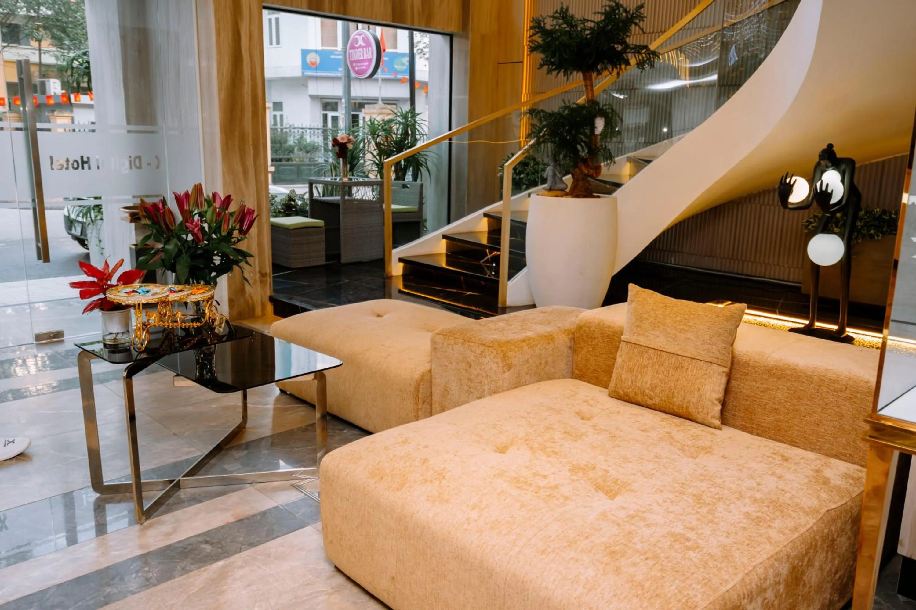 Communal lounge/ TV room in X-Digital HOTEL