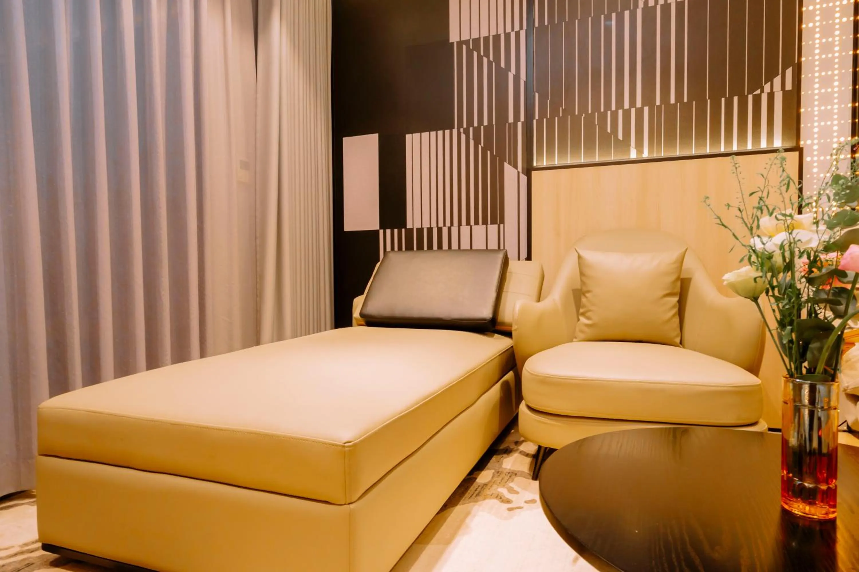 Seating area, Bed in X-Digital HOTEL