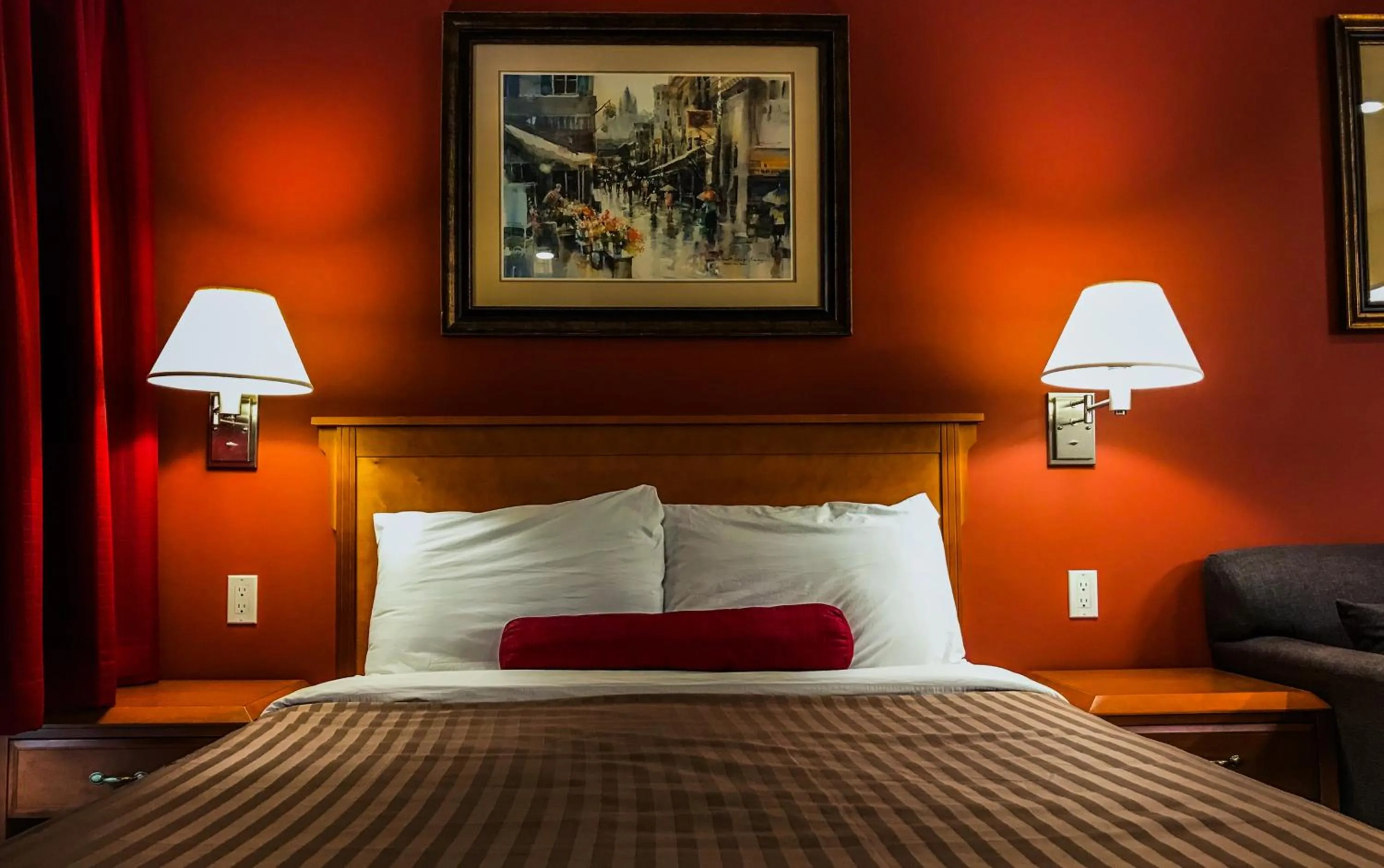 Photo of the whole room in Sahara Suites