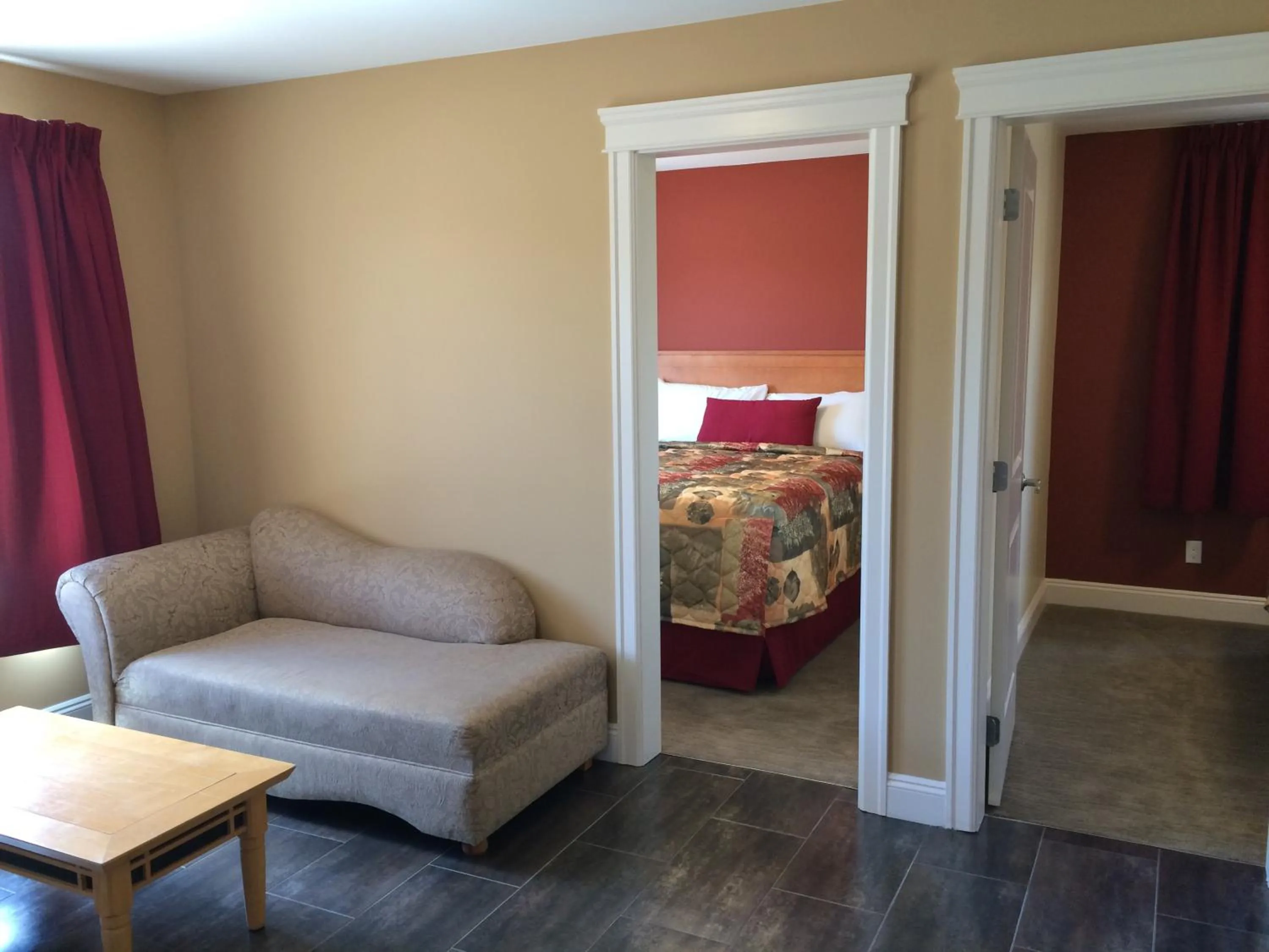 Living room in Sahara Suites