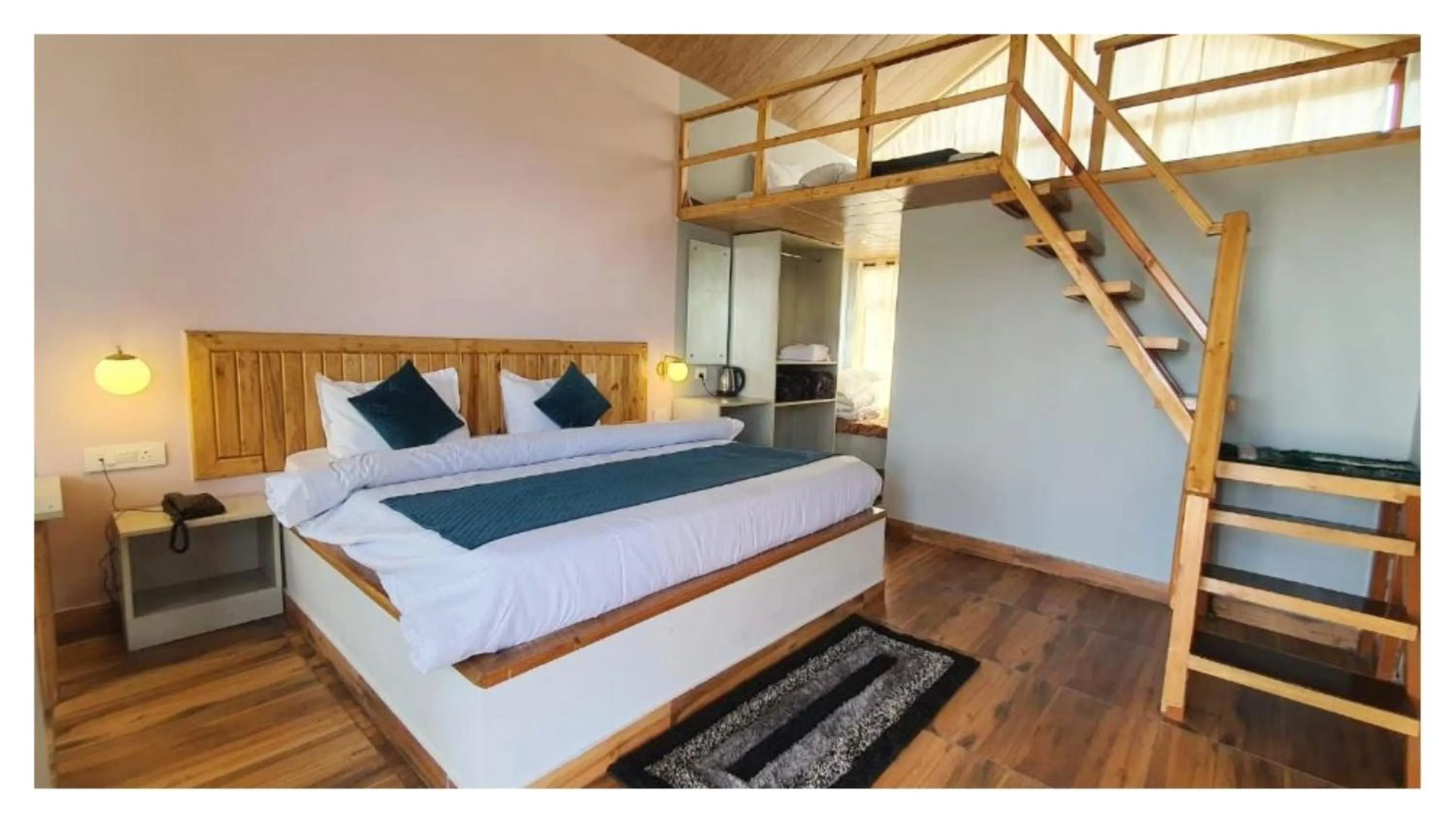 Bed in Hotel Hima-Aksh cottages In Sigri