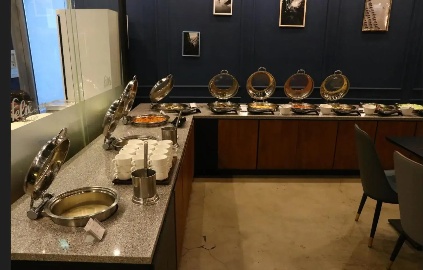 Restaurant/places to eat in Felix by STX Hotel & Suite Restaurant/places to eat in Felix by STX Hotel & Suite