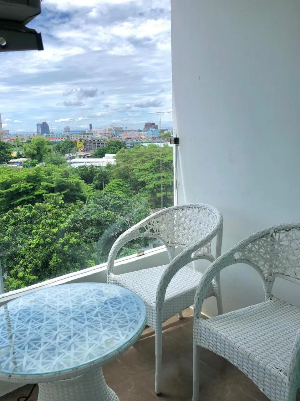 Seating area in KANN Pattaya Hotel