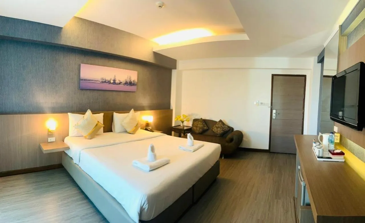 Bedroom, Bed in KANN Pattaya Hotel