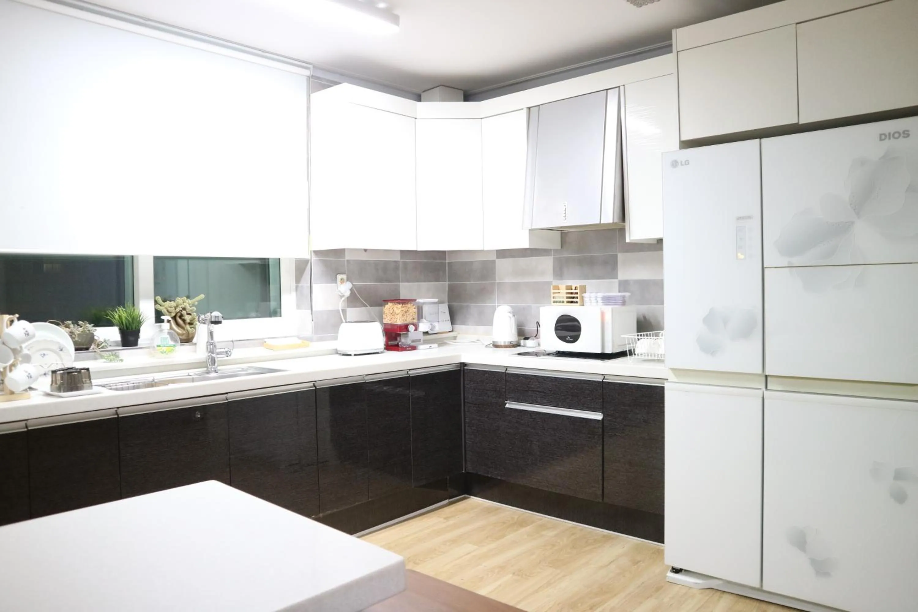 Kitchen or kitchenette in Mr. Kim Guesthouse