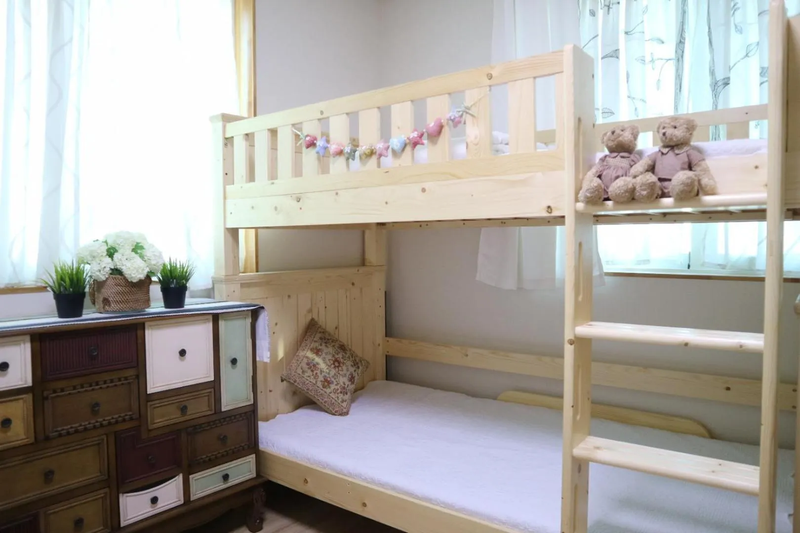bunk bed, Bed in Mr. Kim Guesthouse