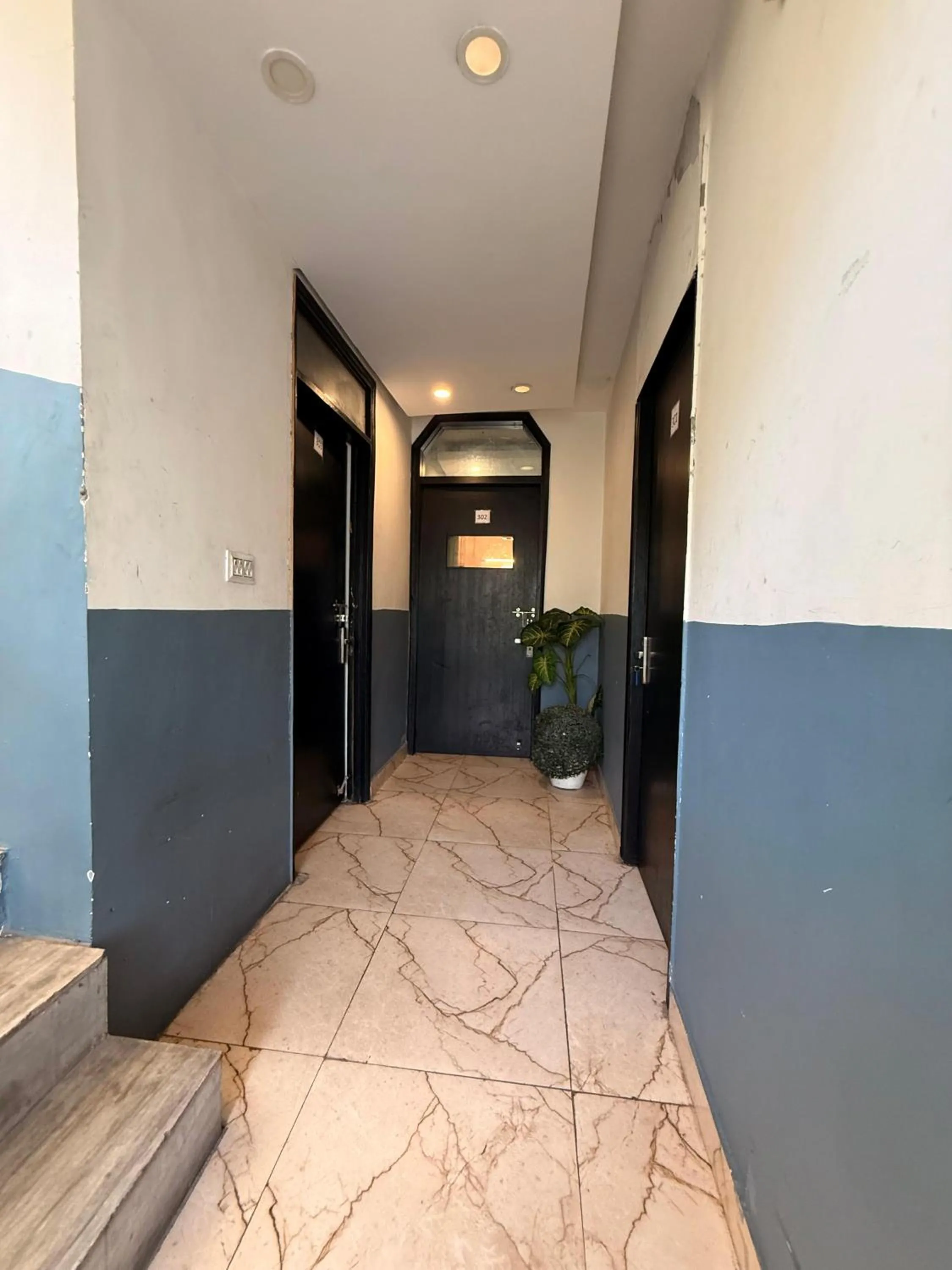Lobby or reception in Hotel Hauz Khas Inn Near Hauz Khas Fort and Deer Park