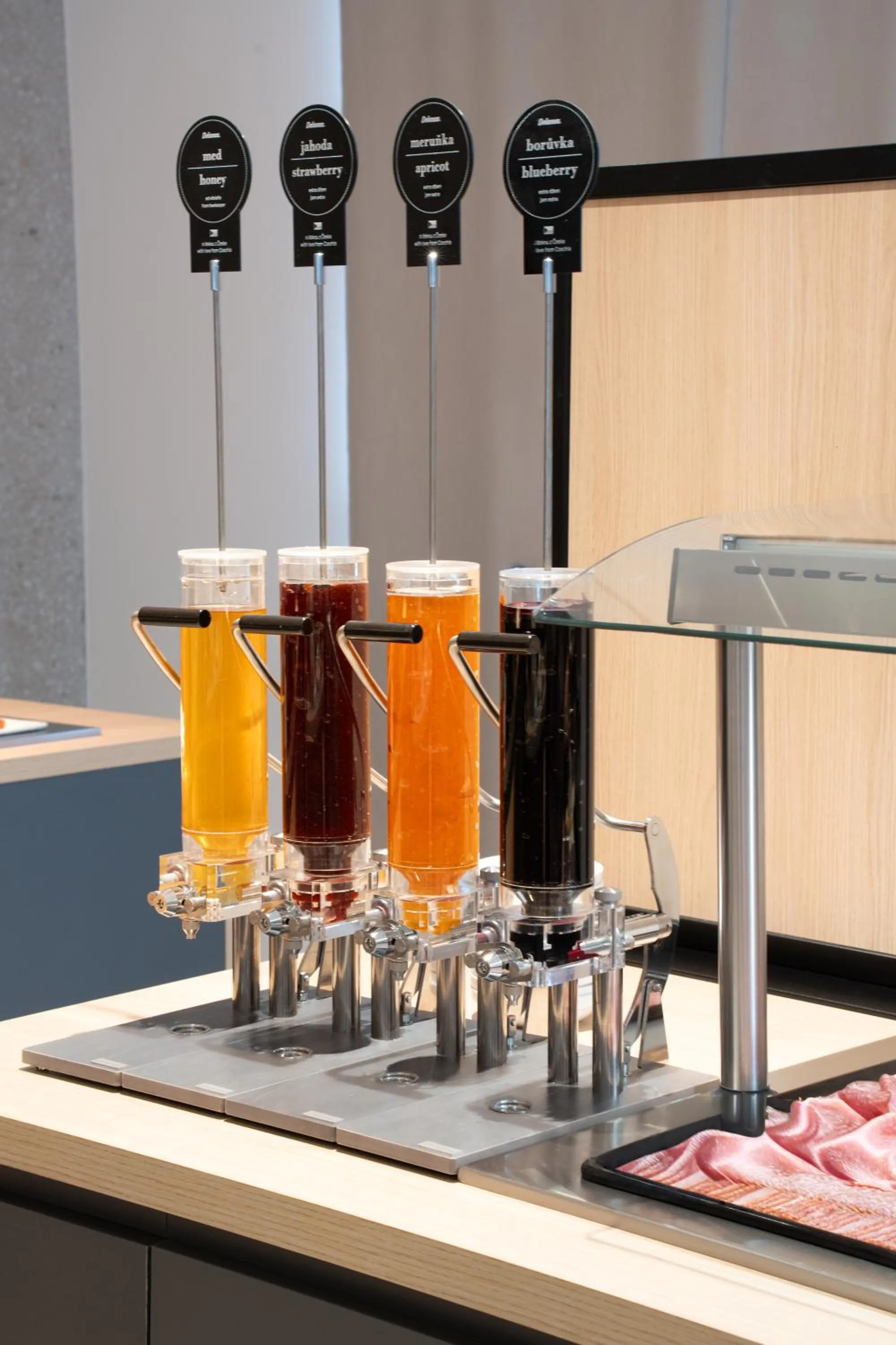Restaurant/places to eat in WE Hotel EXPO Prague