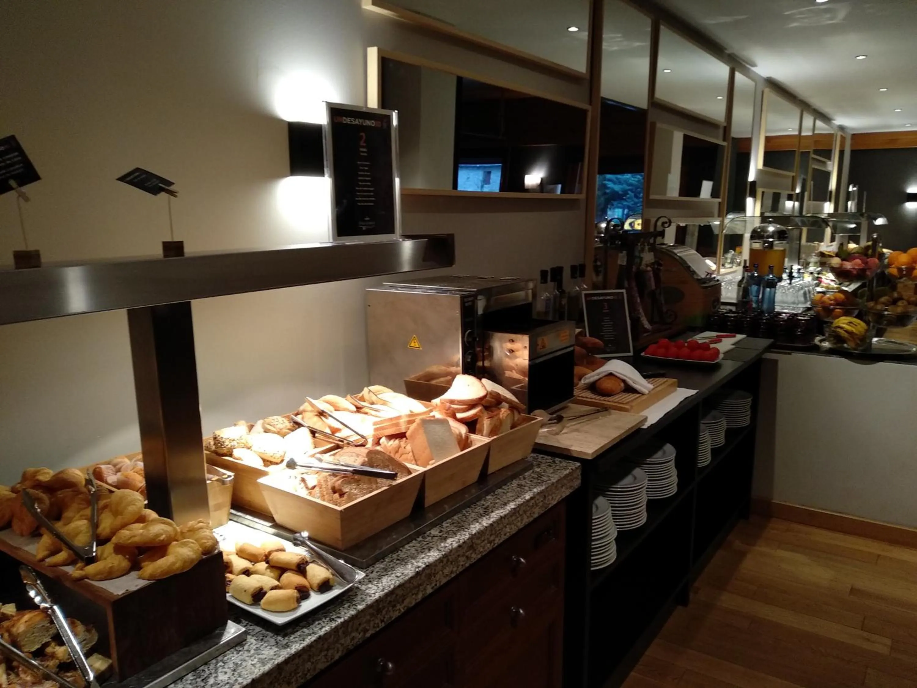 Breakfast in Parador de Artíes