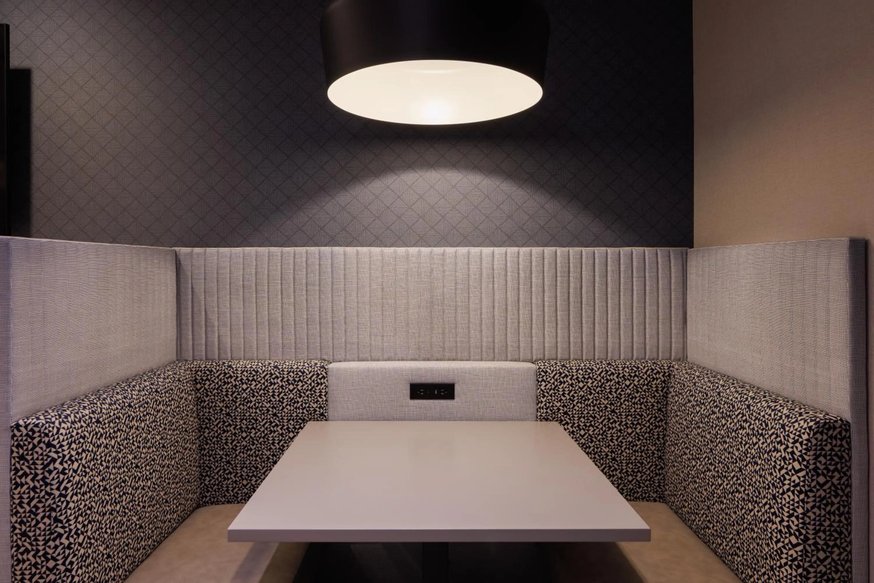 Seating area in Home2 Suites By Hilton Kittery