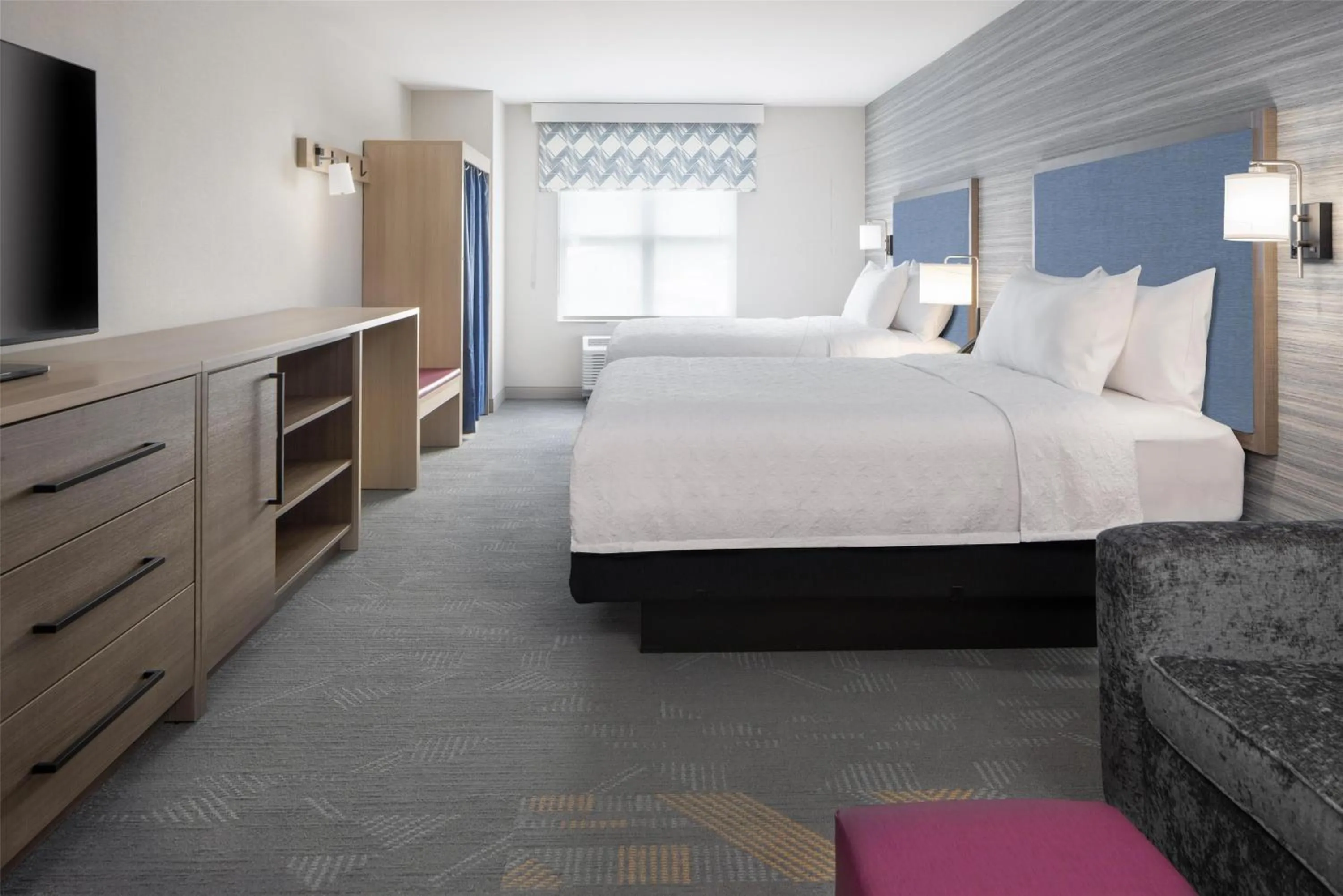 Bed in Home2 Suites By Hilton Kittery