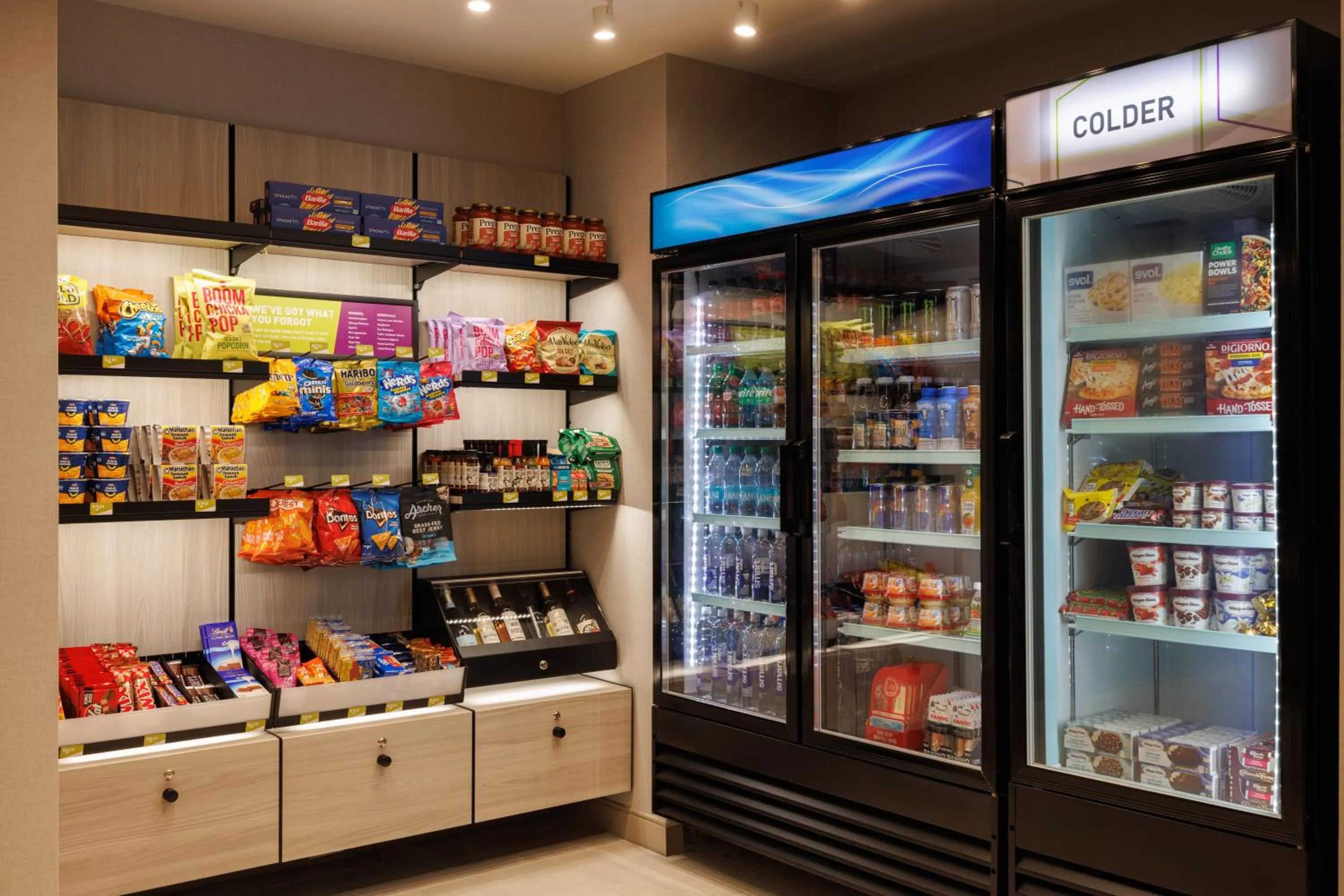 On-site shops in Home2 Suites By Hilton Kittery