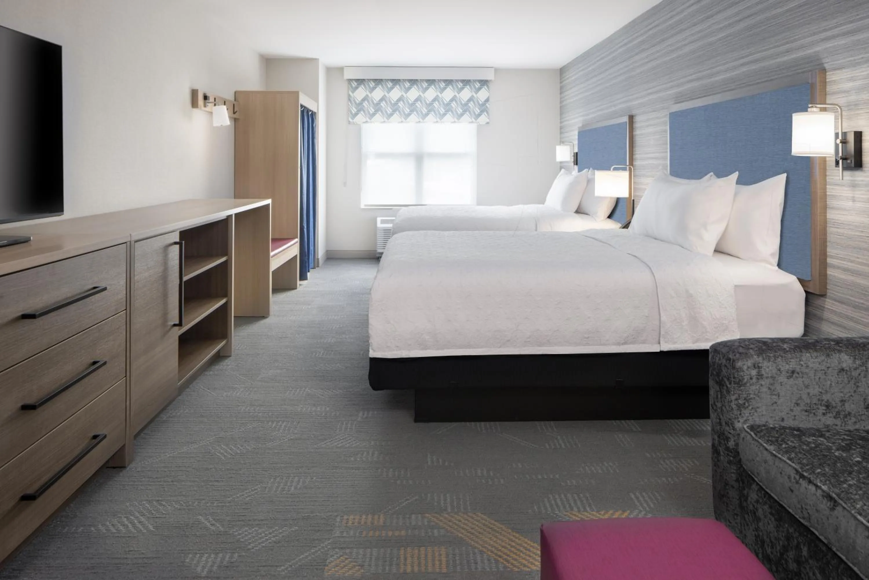 Bed in Home2 Suites By Hilton Kittery