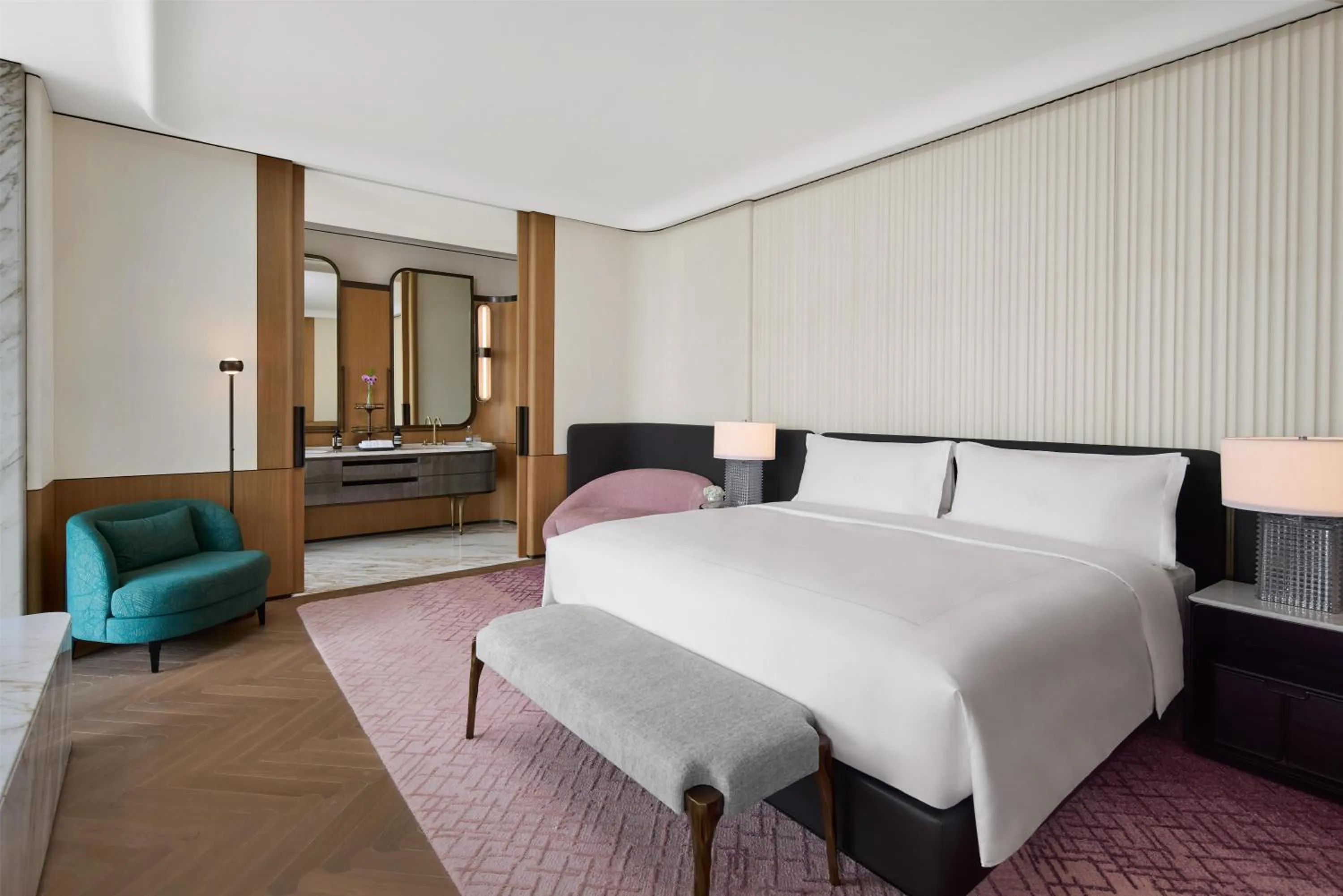 Bed in Waldorf Astoria Shanghai Qiantan