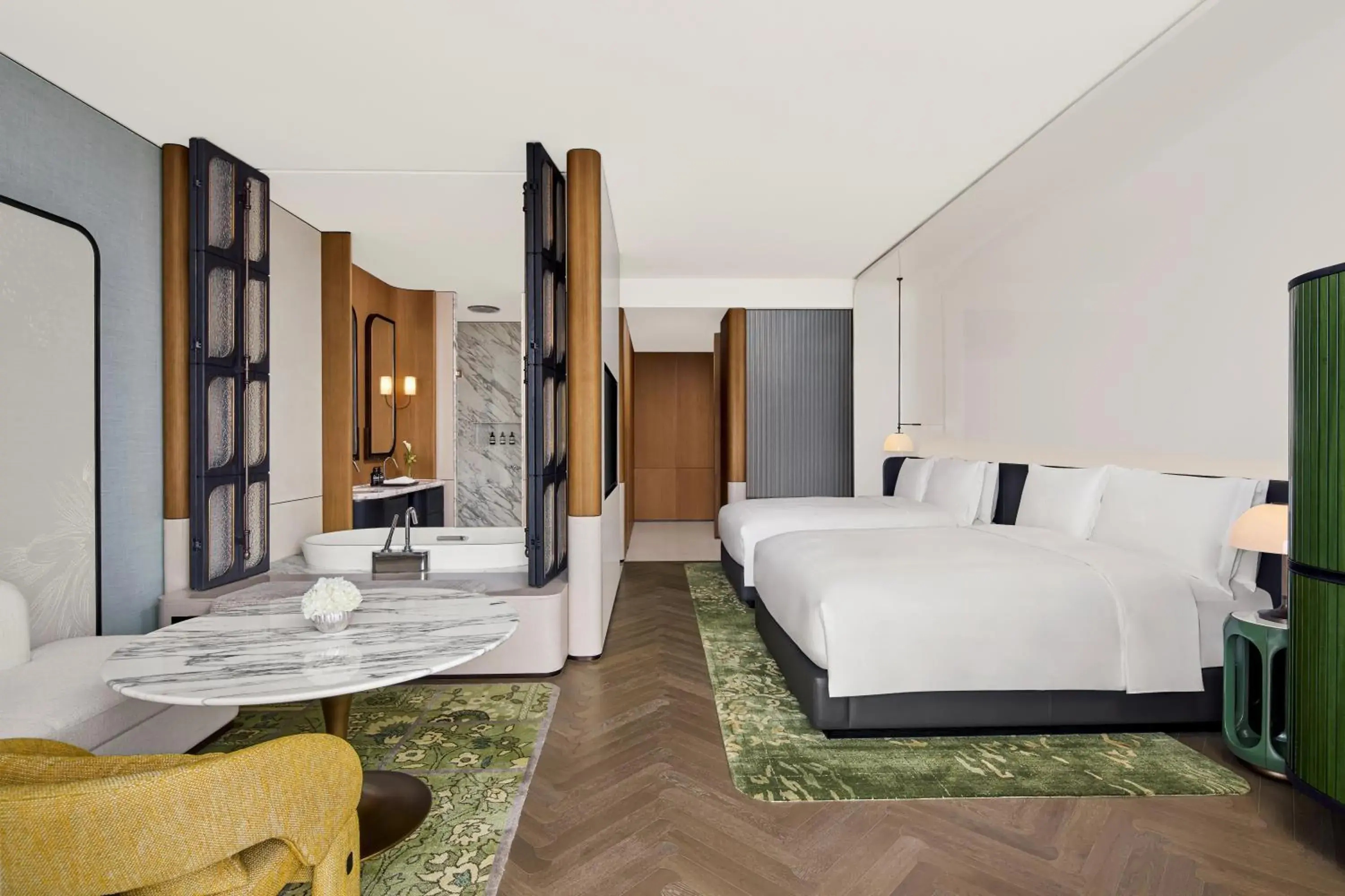 Deluxe Queen Room with Two Queen Beds in Waldorf Astoria Shanghai Qiantan Deluxe Queen Room with Two Queen Beds in Waldorf Astoria Shanghai Qiantan