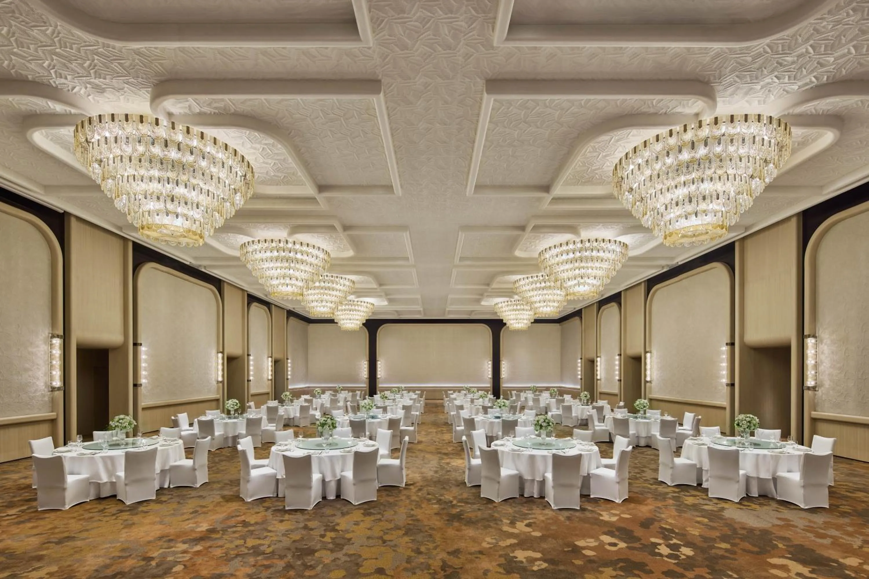 Meeting/conference room in Waldorf Astoria Shanghai Qiantan