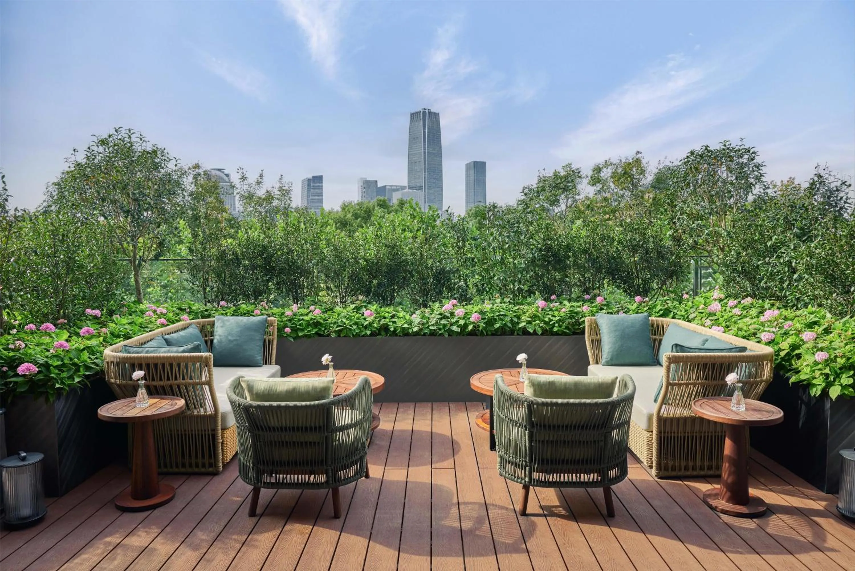 Restaurant/places to eat in Waldorf Astoria Shanghai Qiantan