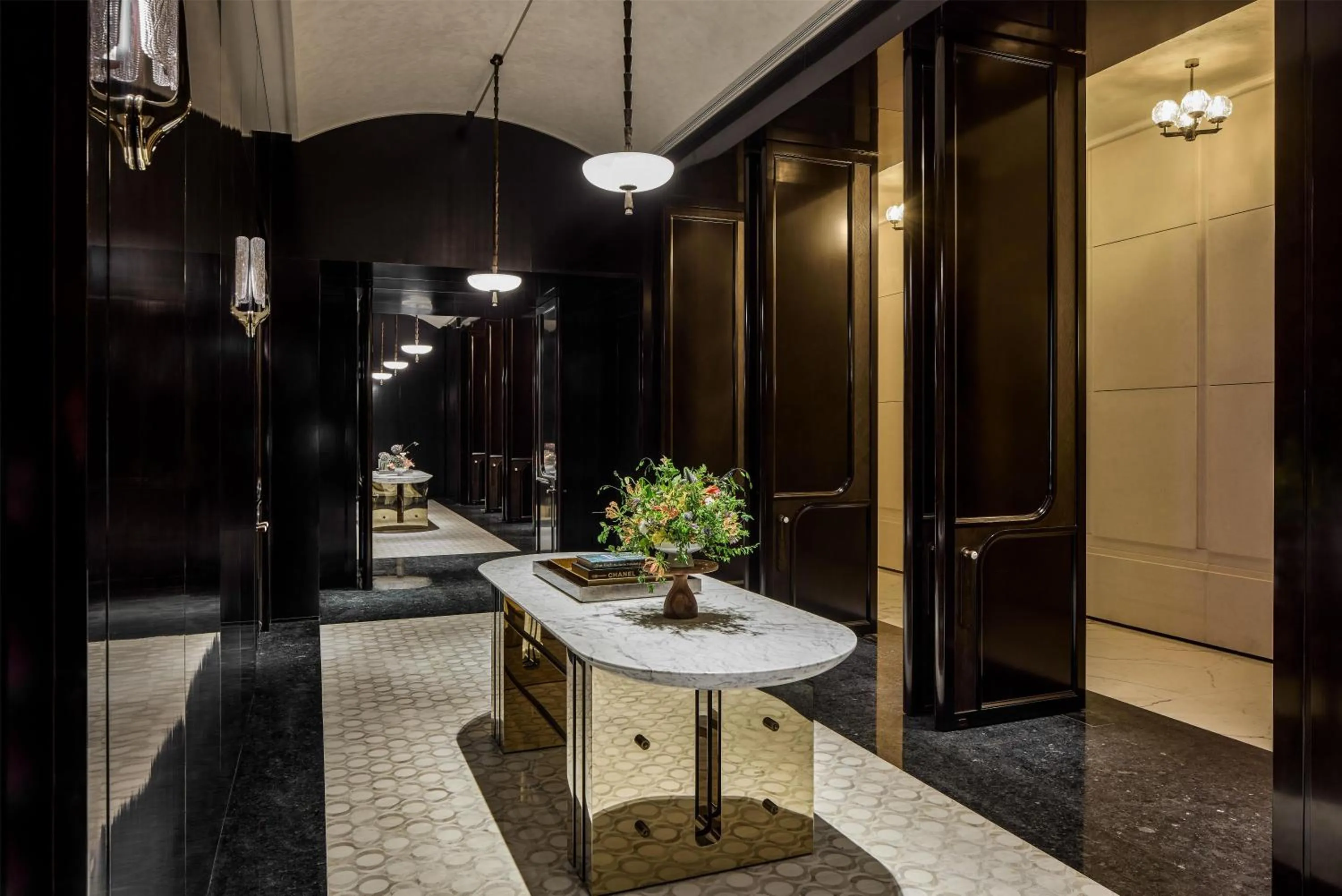 Meeting/conference room in Waldorf Astoria Shanghai Qiantan