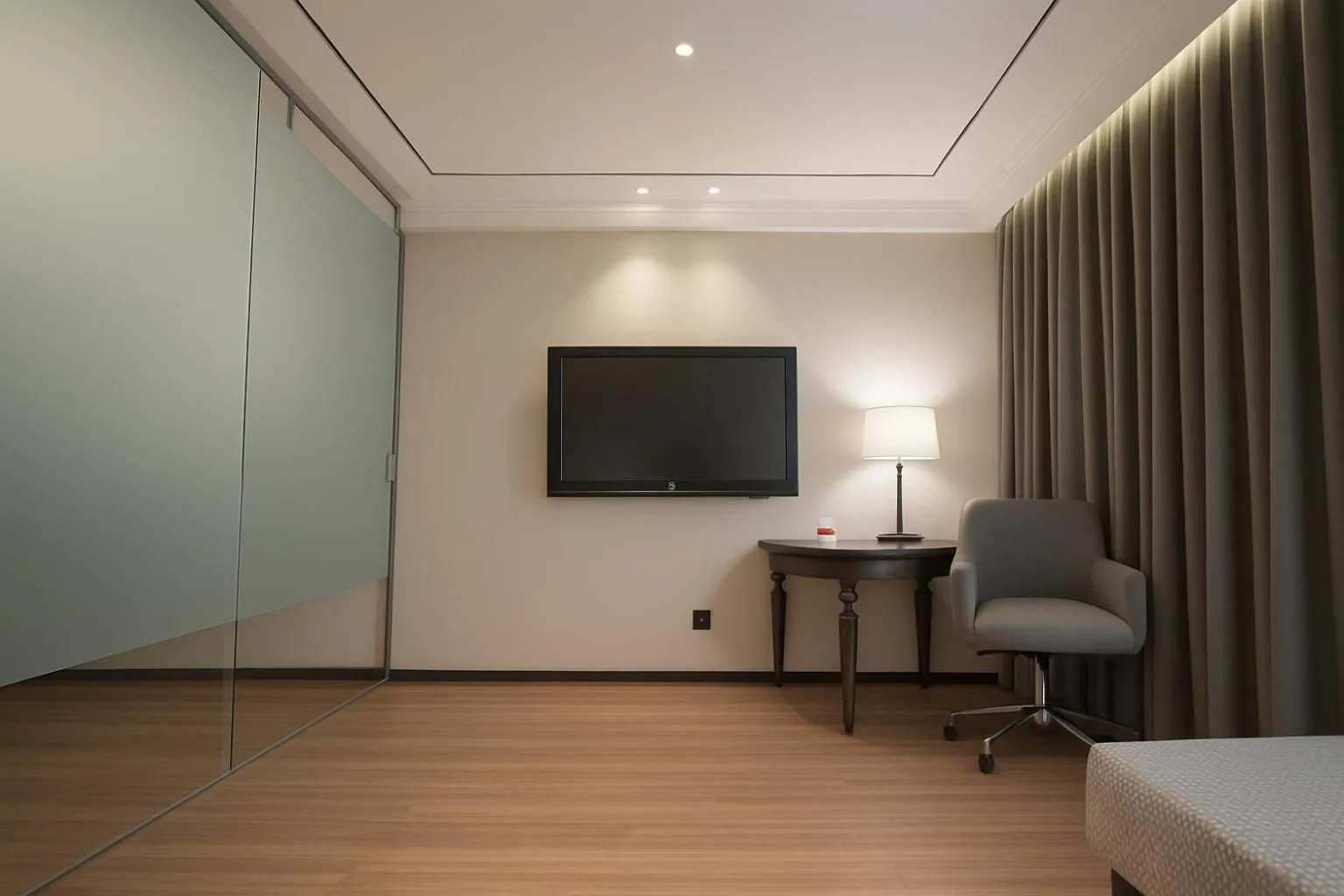 TV and multimedia in Aauris