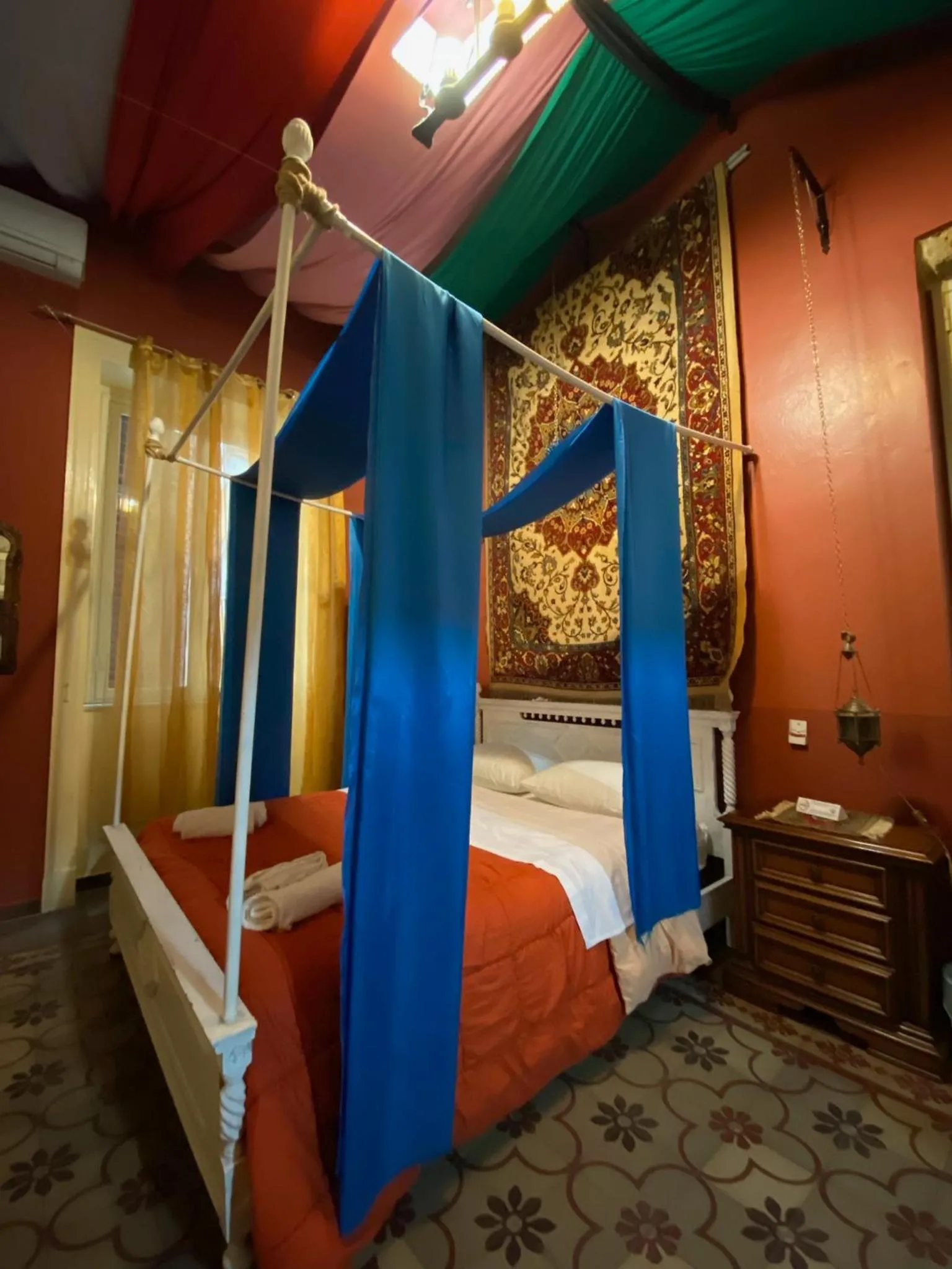Bed in Hollywood Inn Palermo