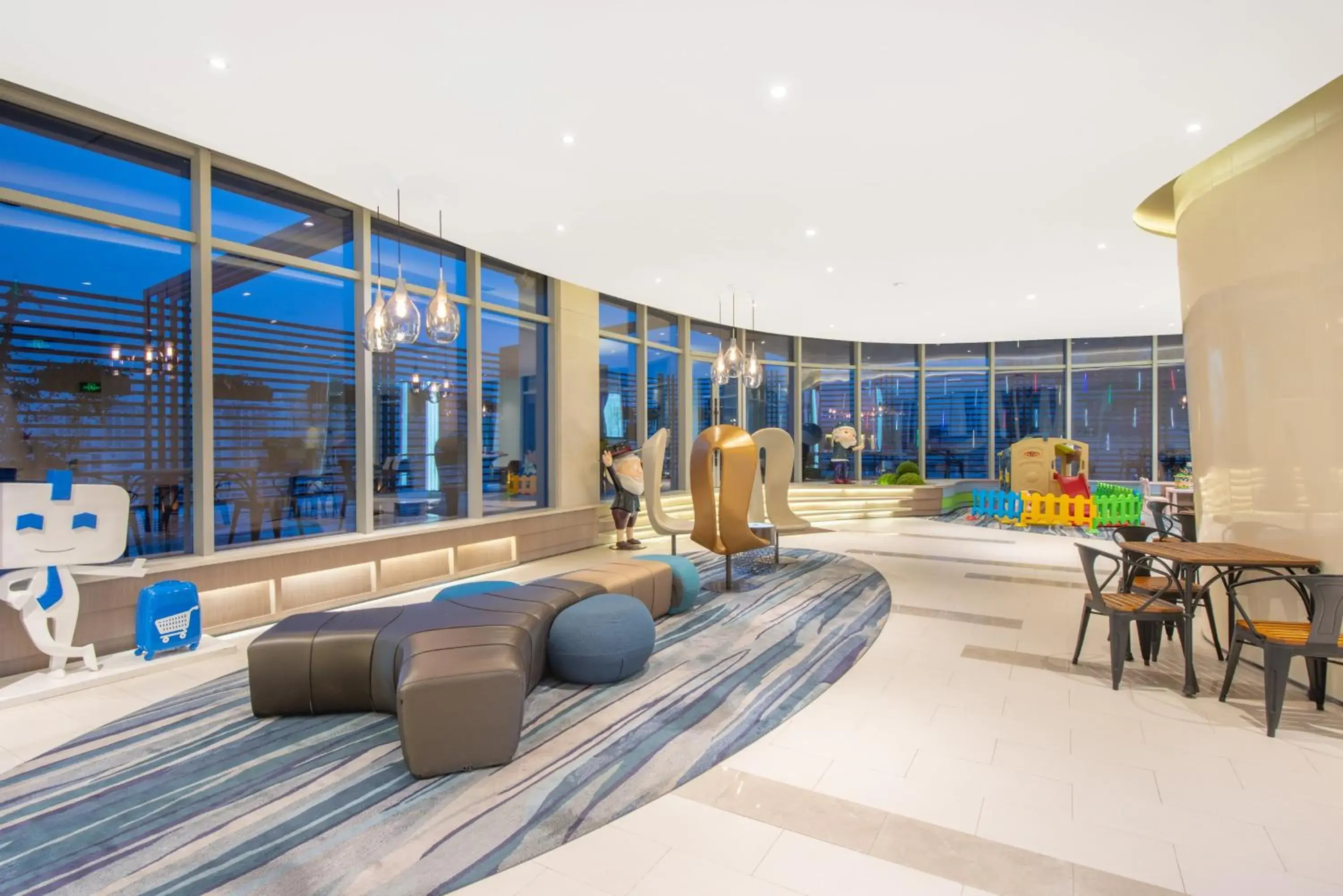 Property building in Holiday Inn Express Changzhou Lanling by IHG Property building in Holiday Inn Express Changzhou Lanling by IHG