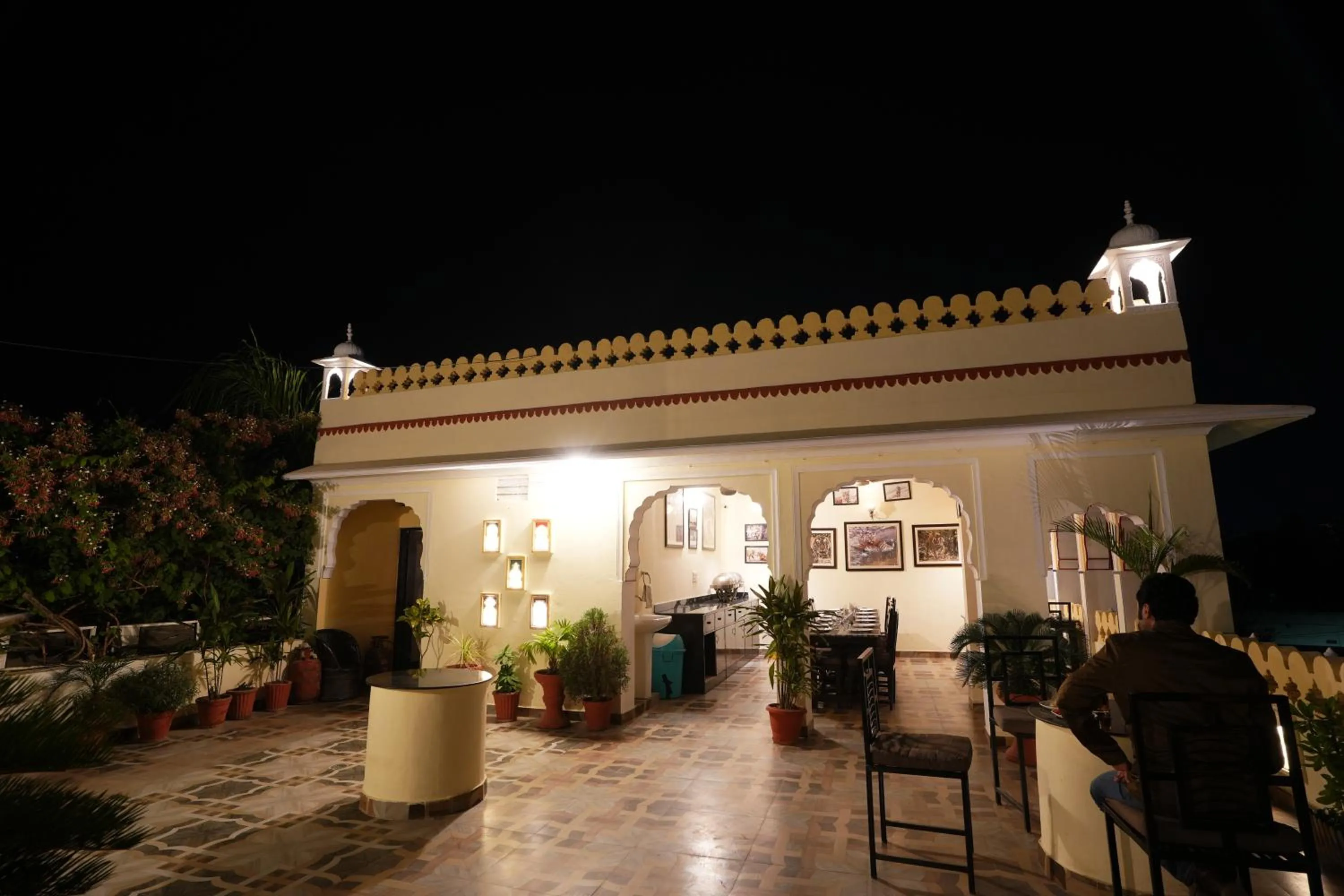 Restaurant/places to eat in Rajputana Heritage