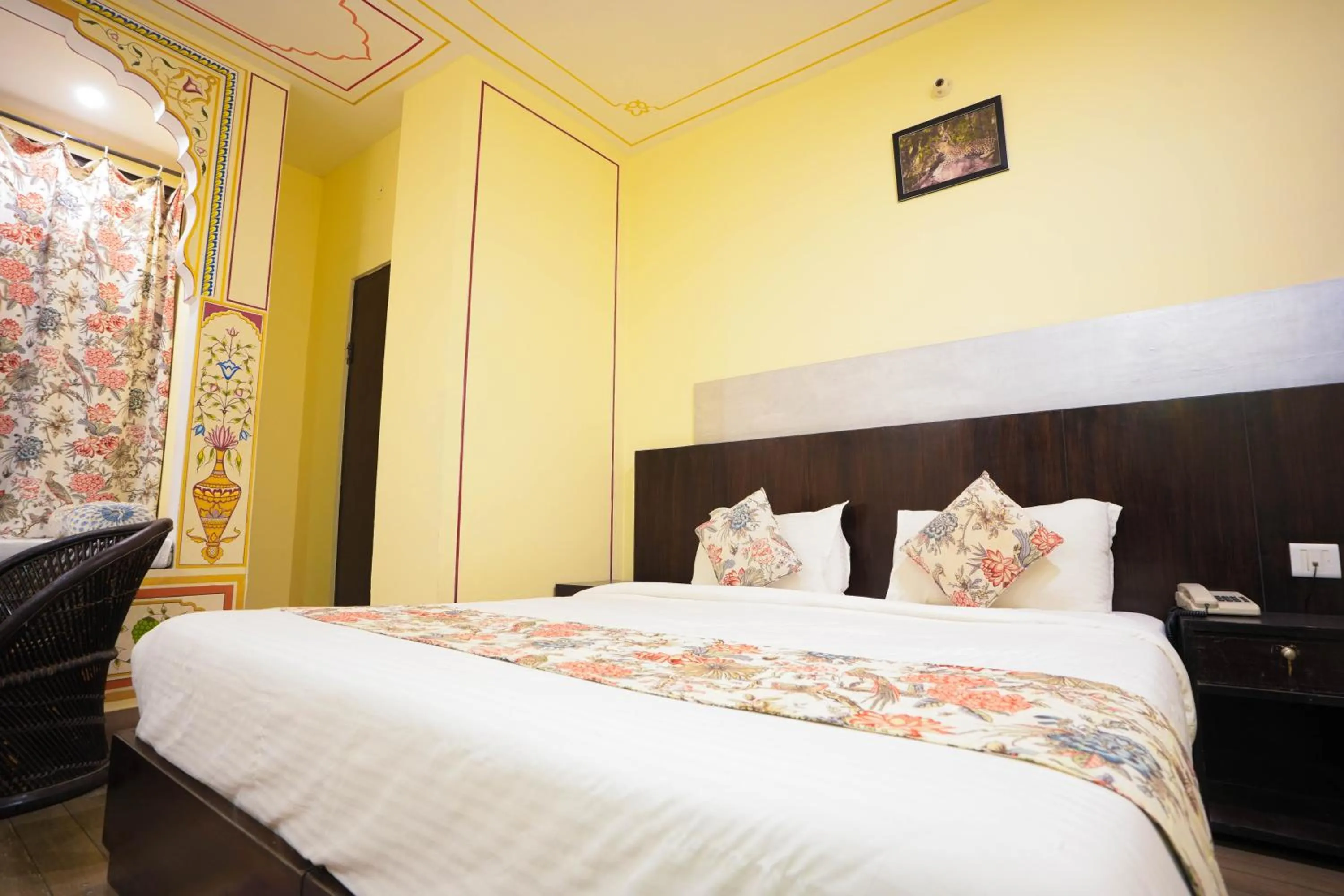 Bed in Rajputana Heritage