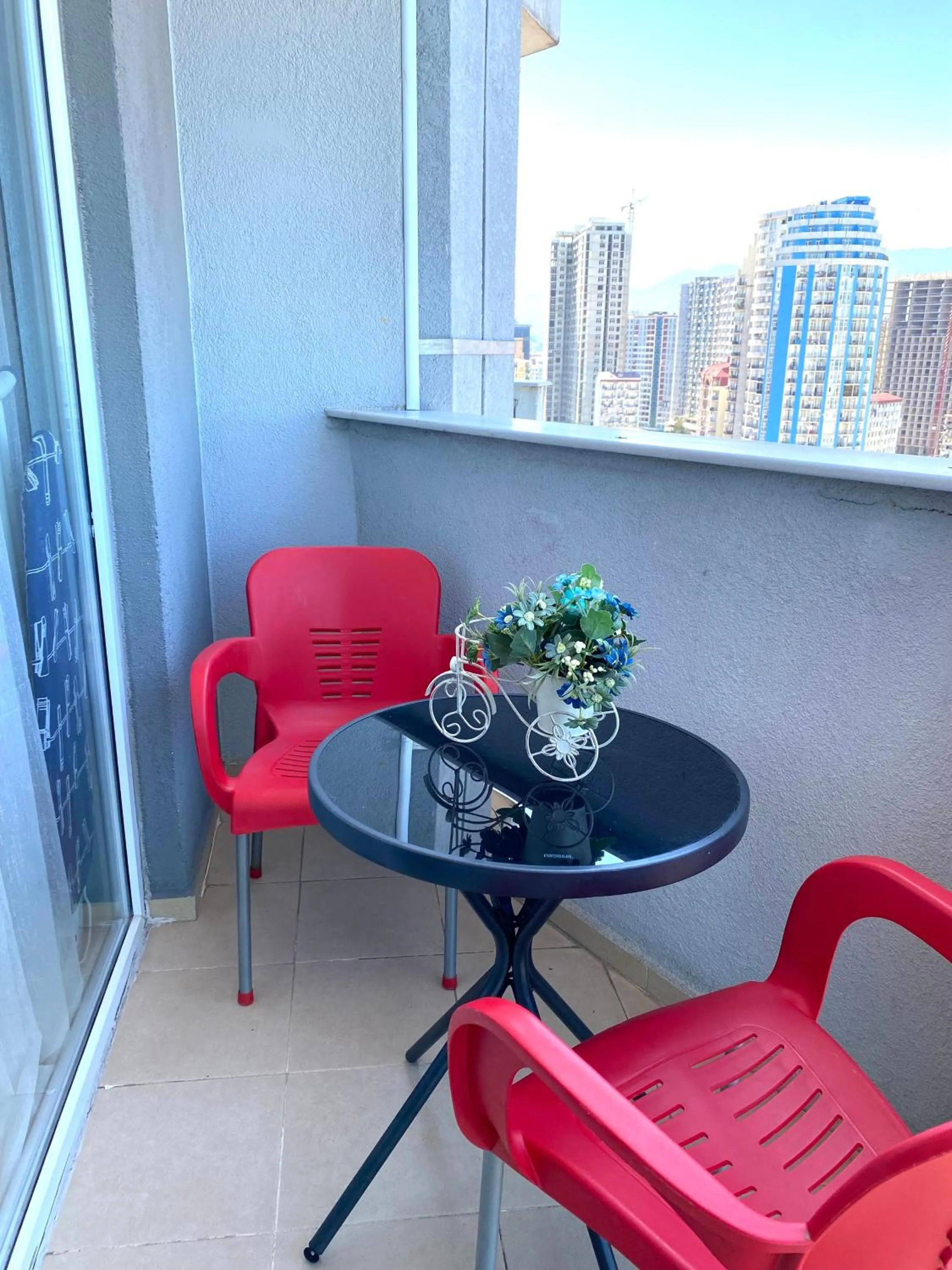 Balcony/Terrace in Lela's Apartment