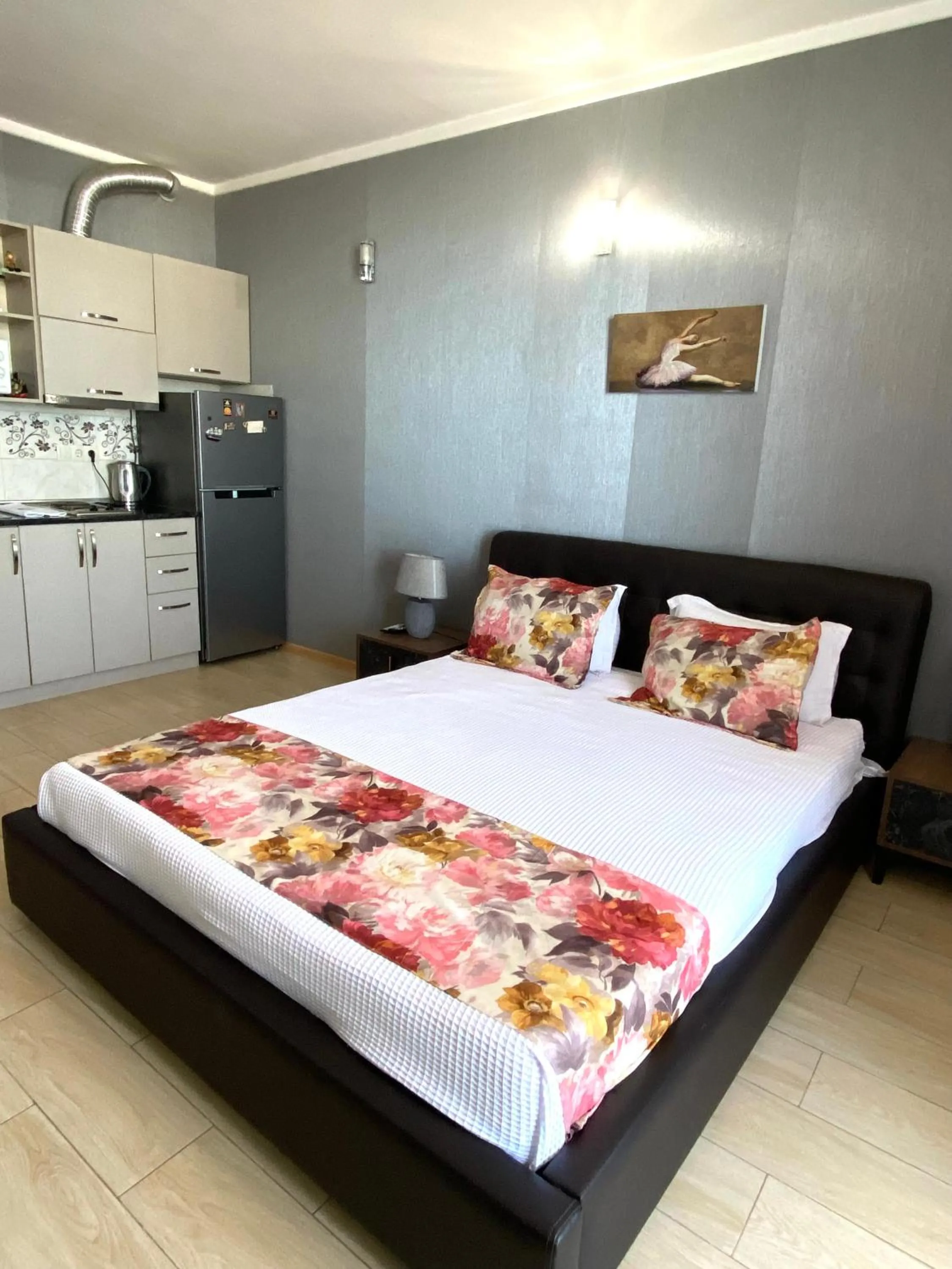 Bedroom, Bed in Lela's Apartment