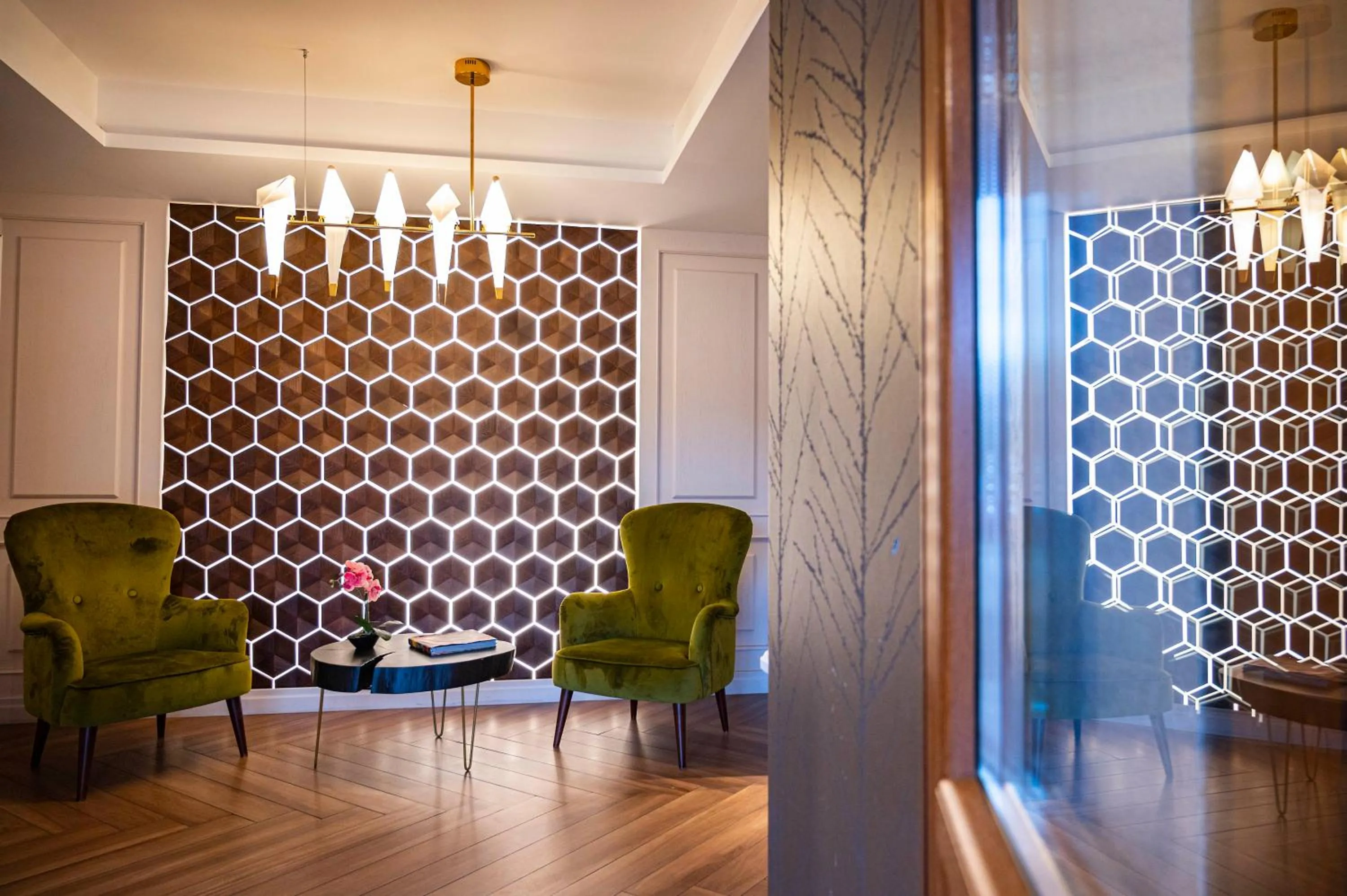 Restaurant/places to eat in Hotel Bohemia