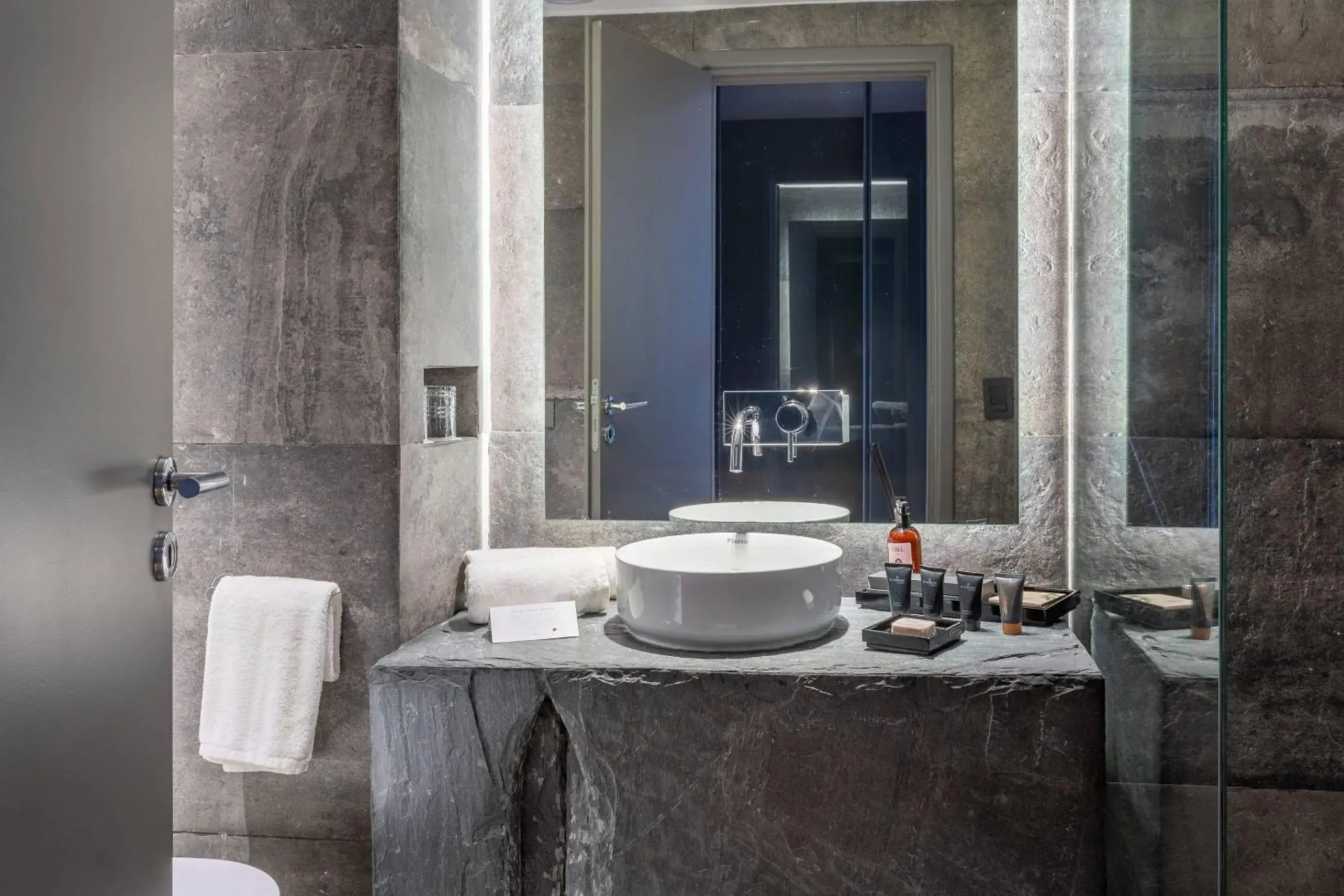 Bedroom in Radisson Blu Bariloche Bedroom in Radisson Blu Bariloche