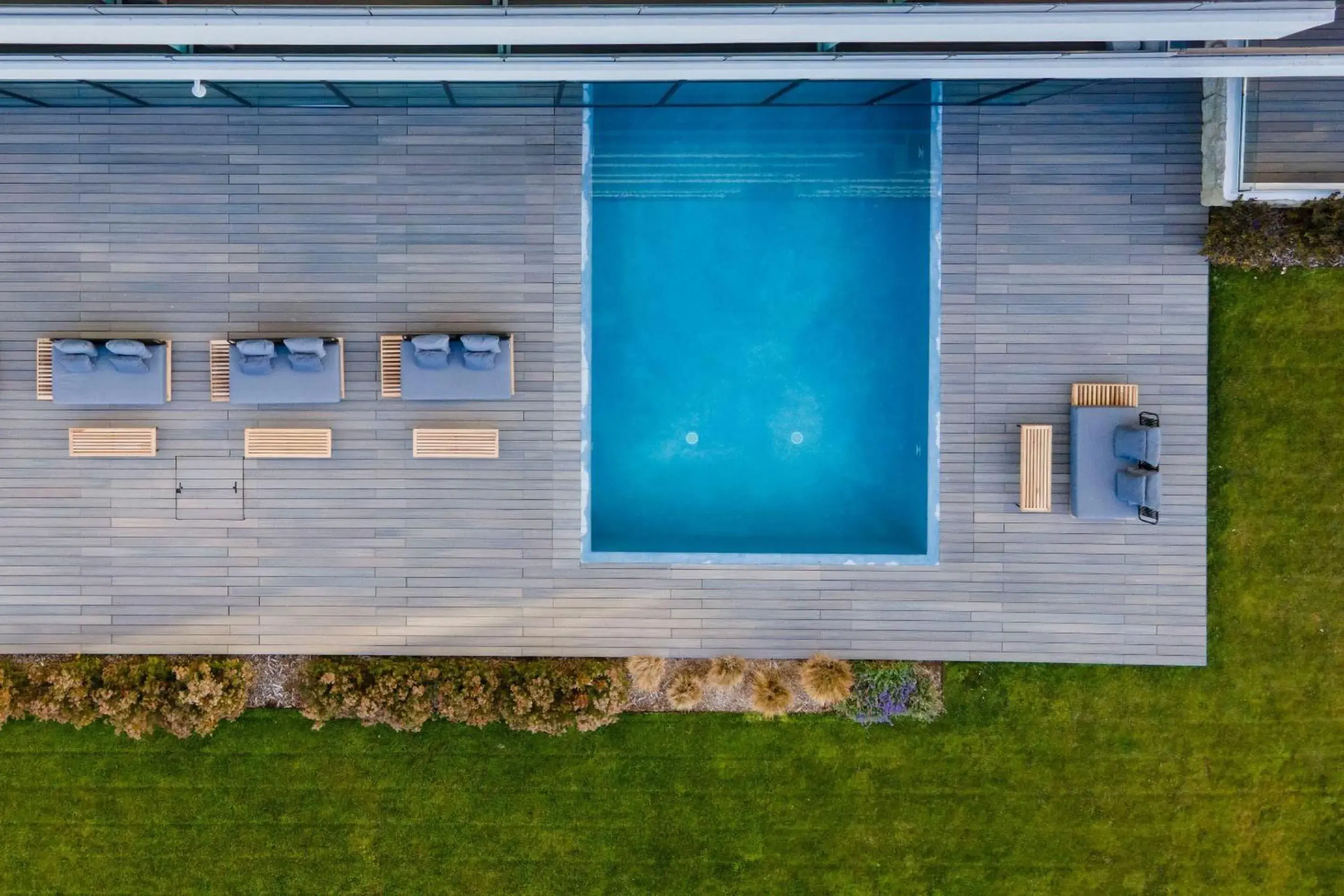 Swimming pool in Radisson Blu Bariloche Swimming pool in Radisson Blu Bariloche