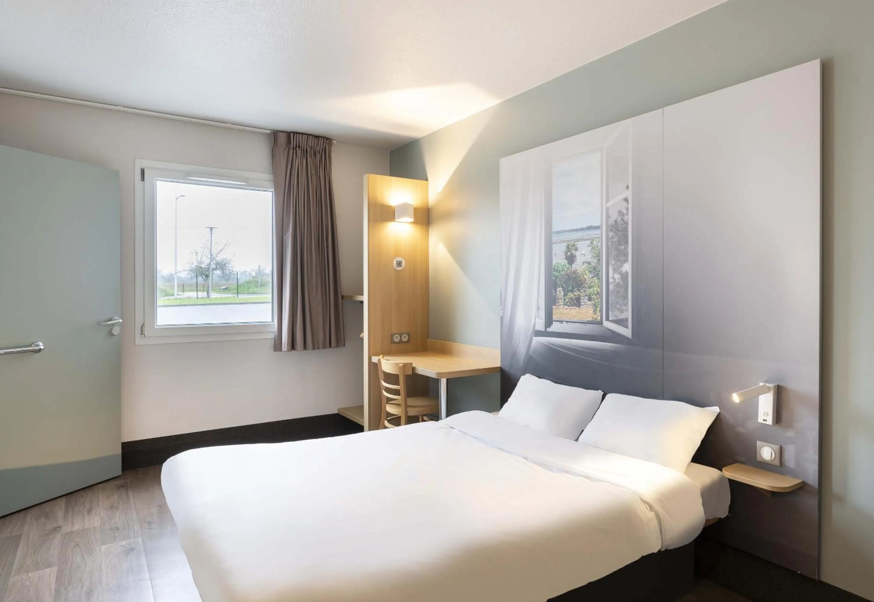 Bedroom, Bed in B&B HOTEL Vannes Ouest Golfe du Morbihan