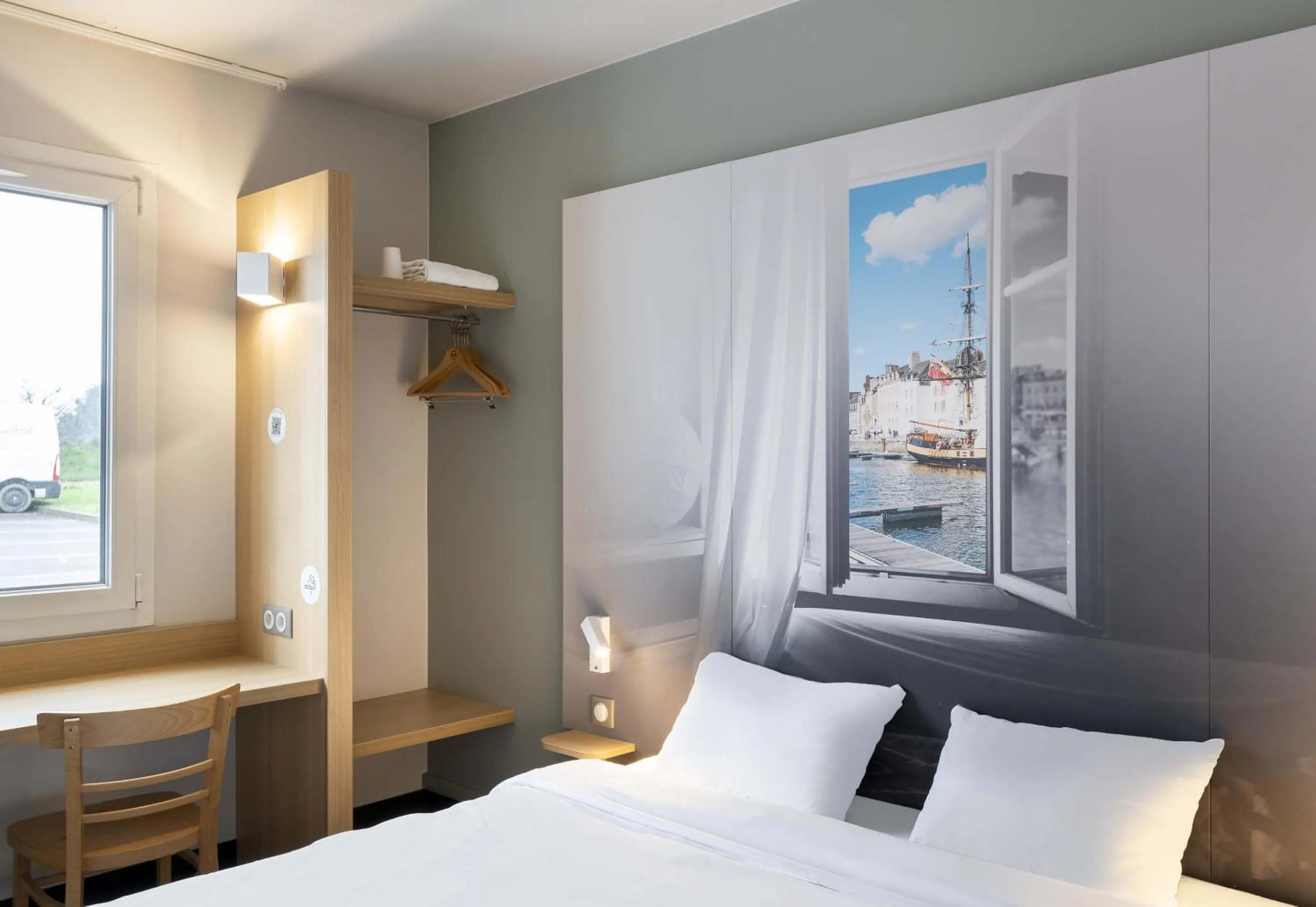 Bedroom, Bed in B&B HOTEL Vannes Ouest Golfe du Morbihan