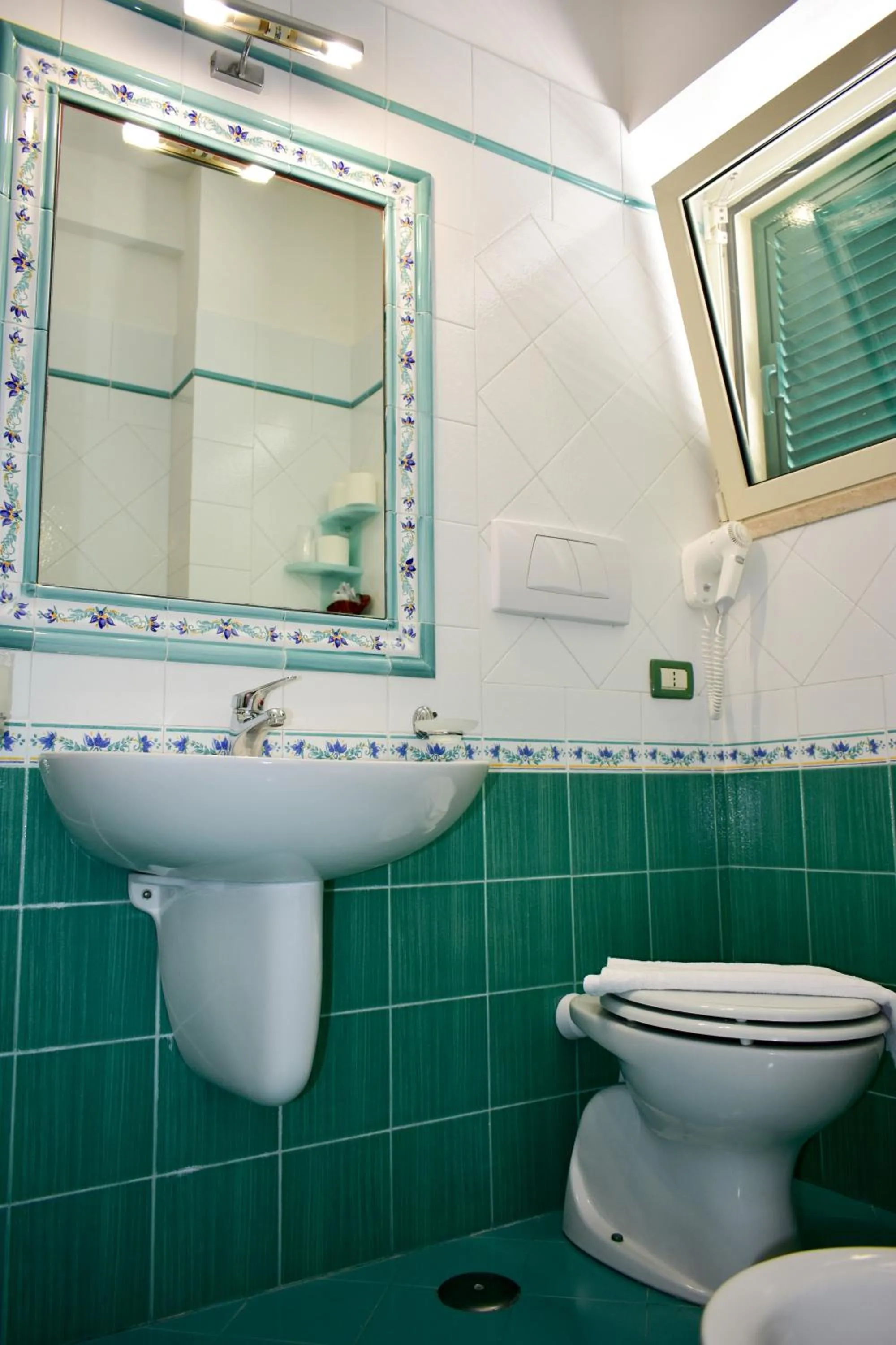 Bathroom in Hotel Amyclae